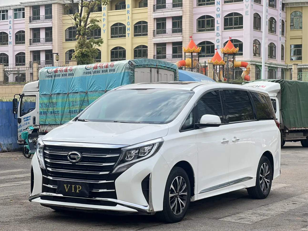 GAC Trumpchi M8  из Китая