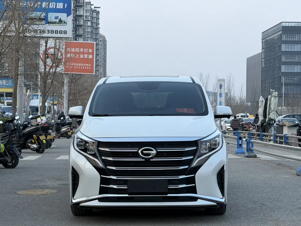 GAC Trumpchi M8  из Китая