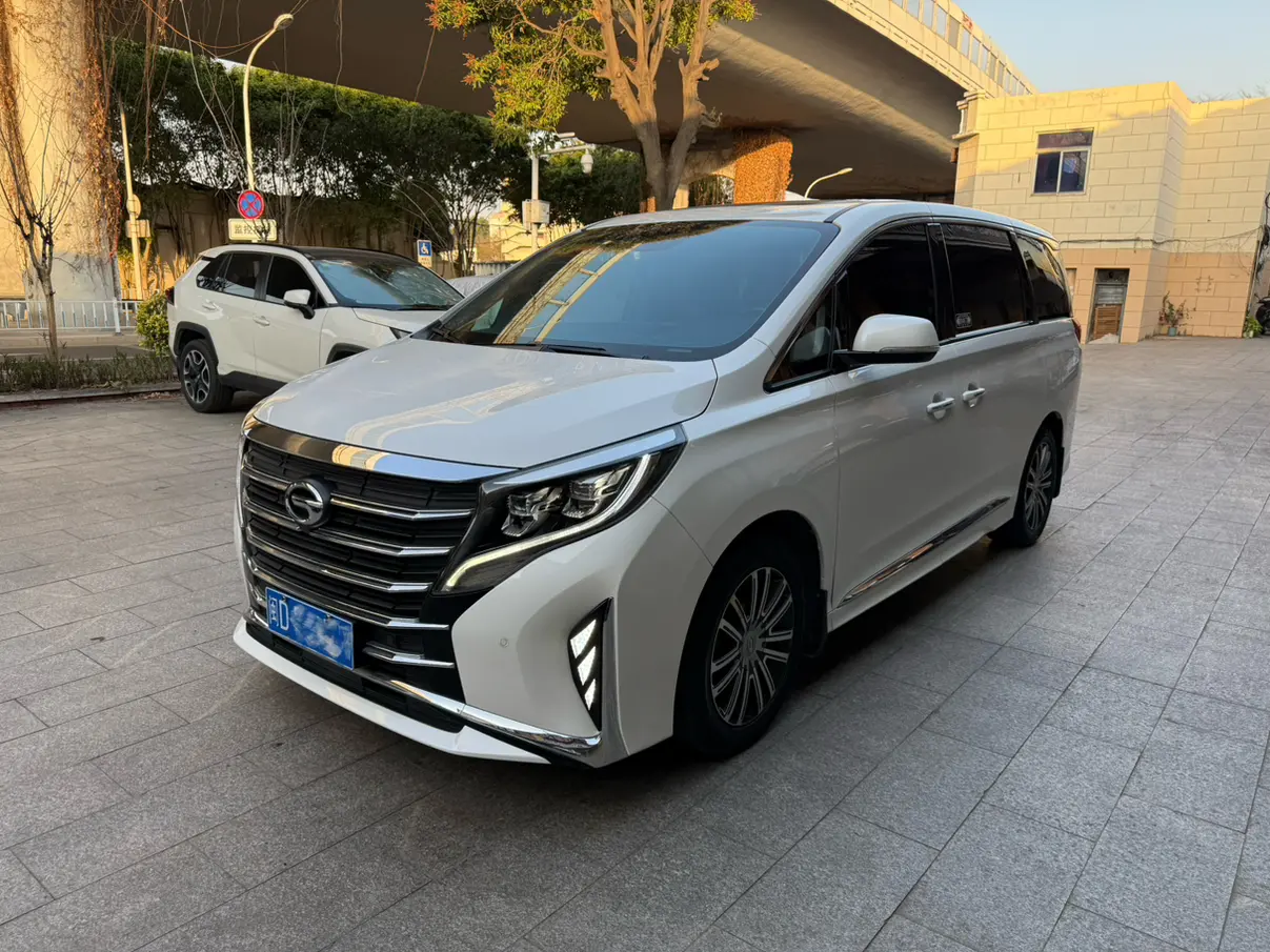 GAC Trumpchi M8  из Китая