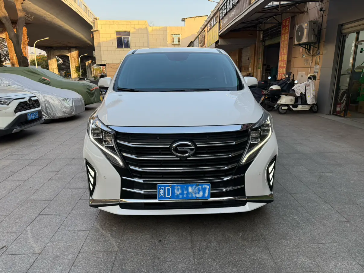 GAC Trumpchi M8  из Китая