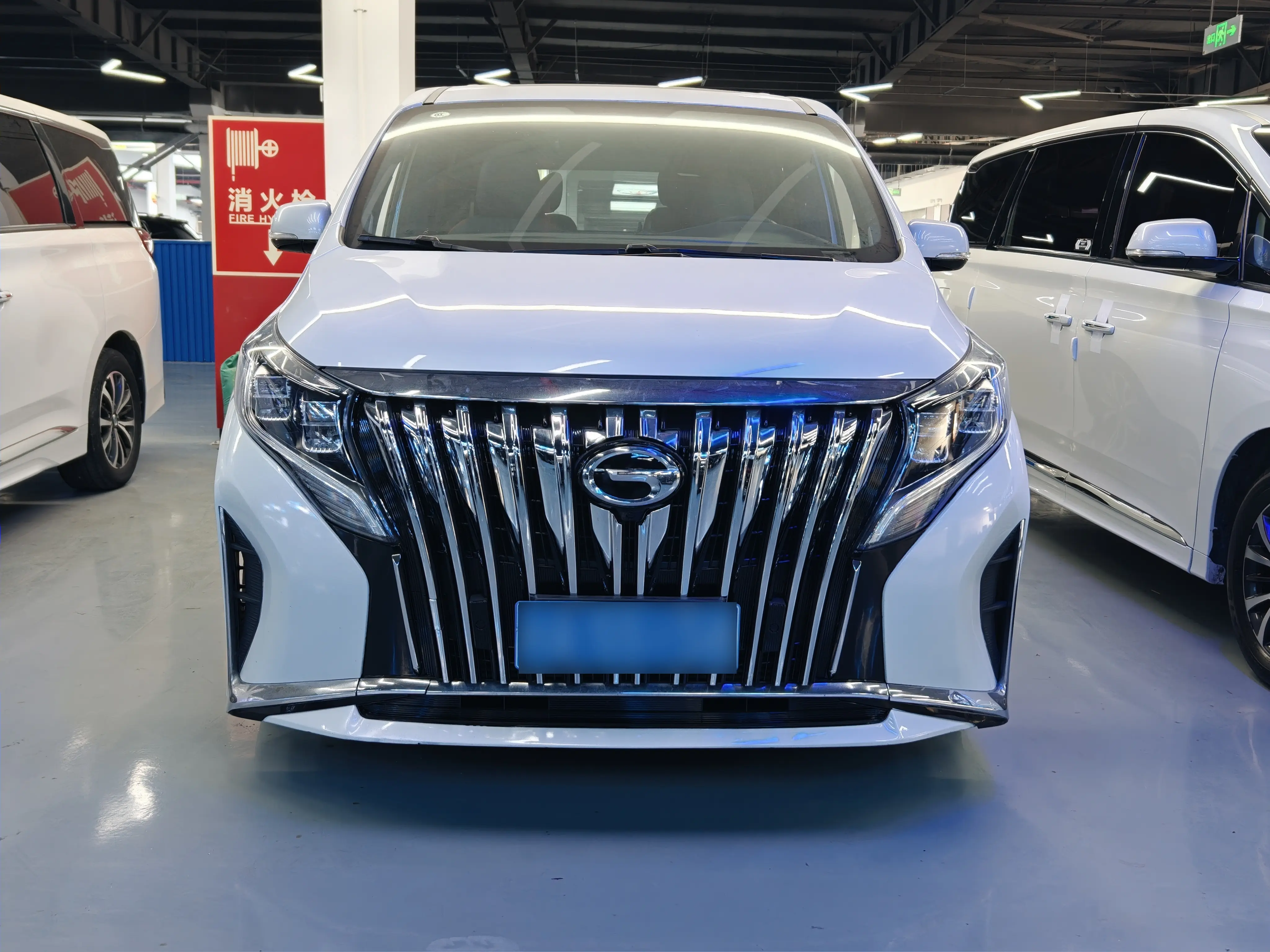 GAC Trumpchi M8  из Китая