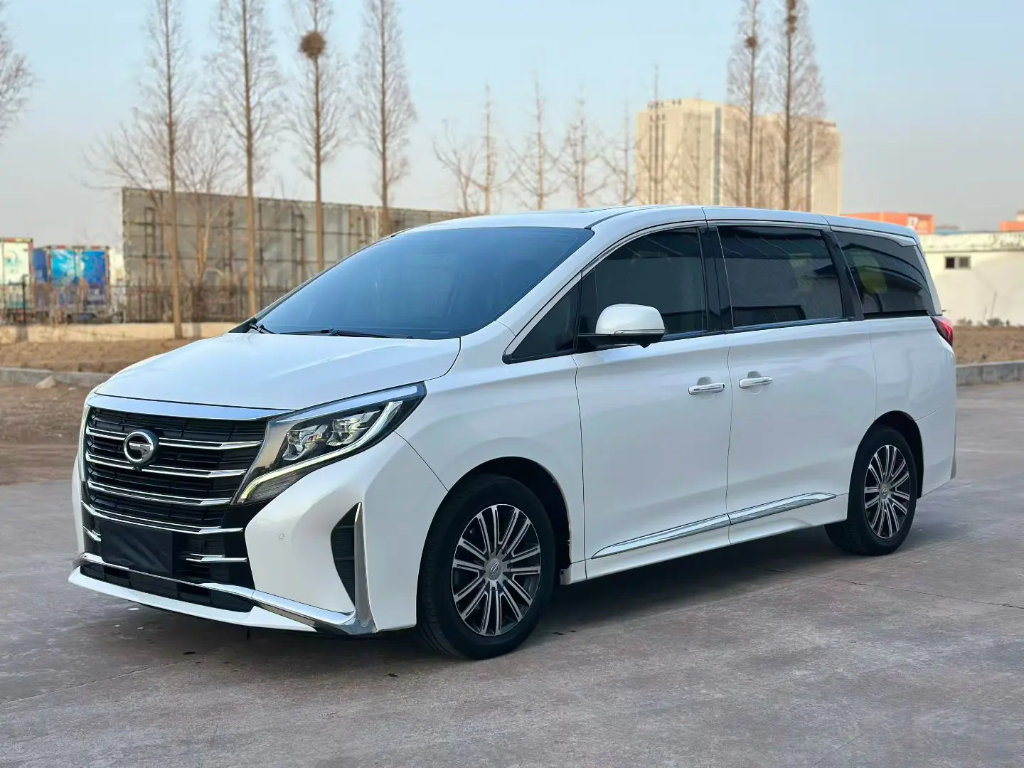 GAC Trumpchi M8  из Китая