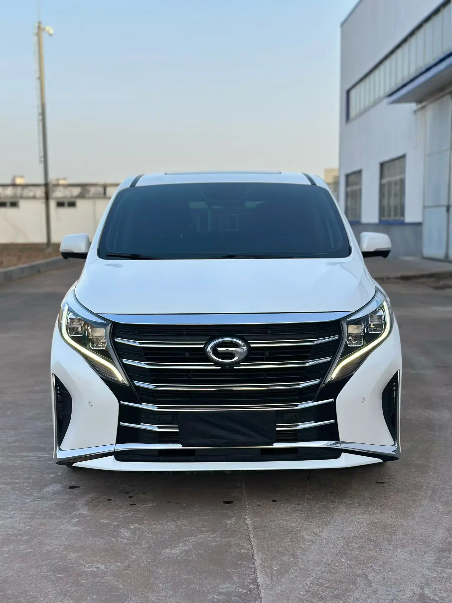 GAC Trumpchi M8  из Китая