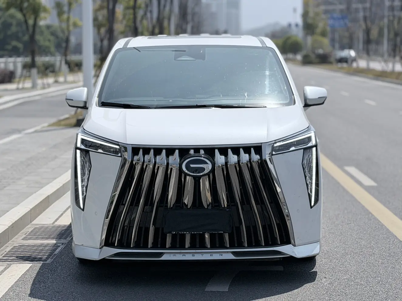 GAC Trumpchi M8  из Китая