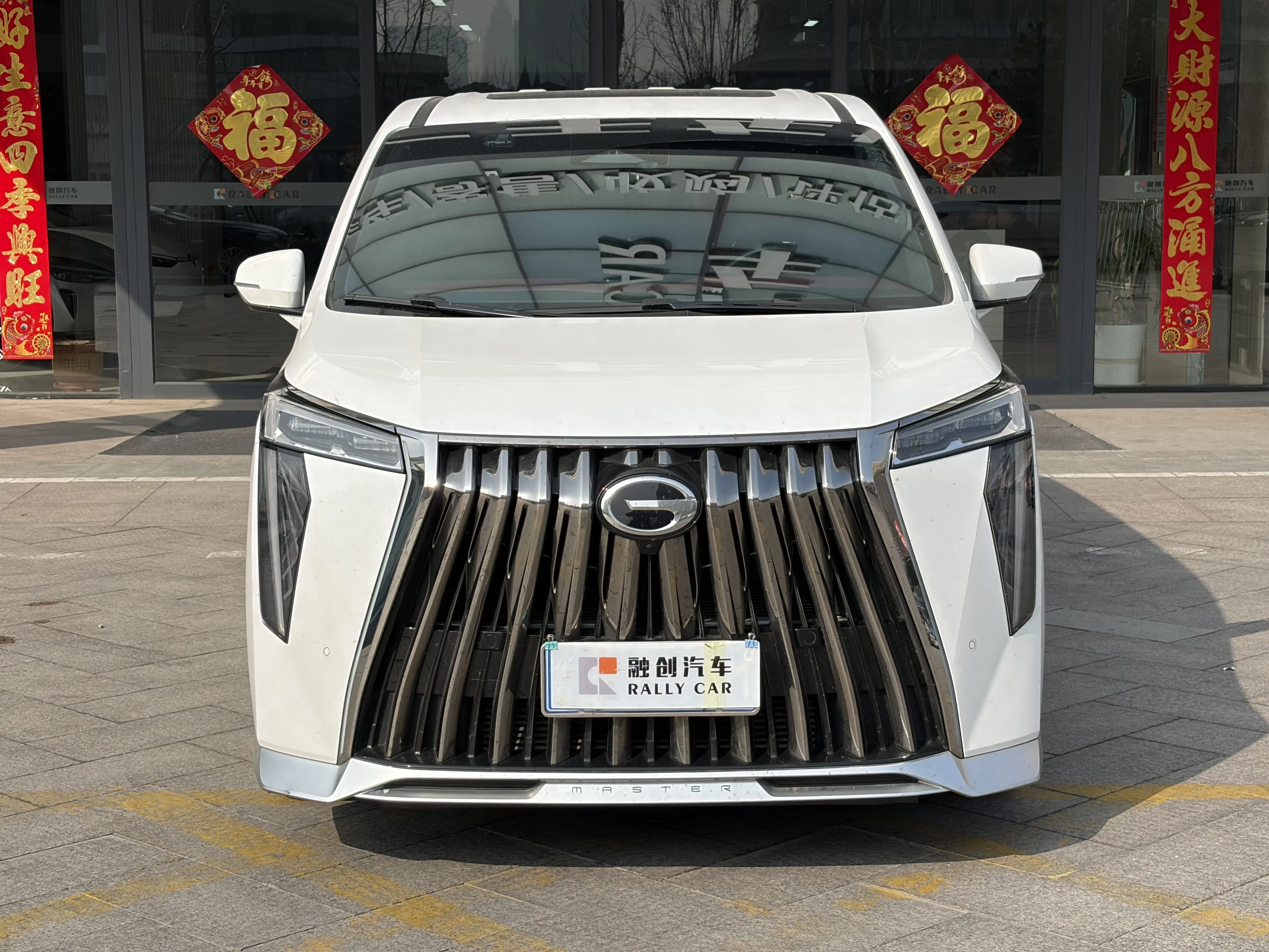 GAC Trumpchi M8  из Китая