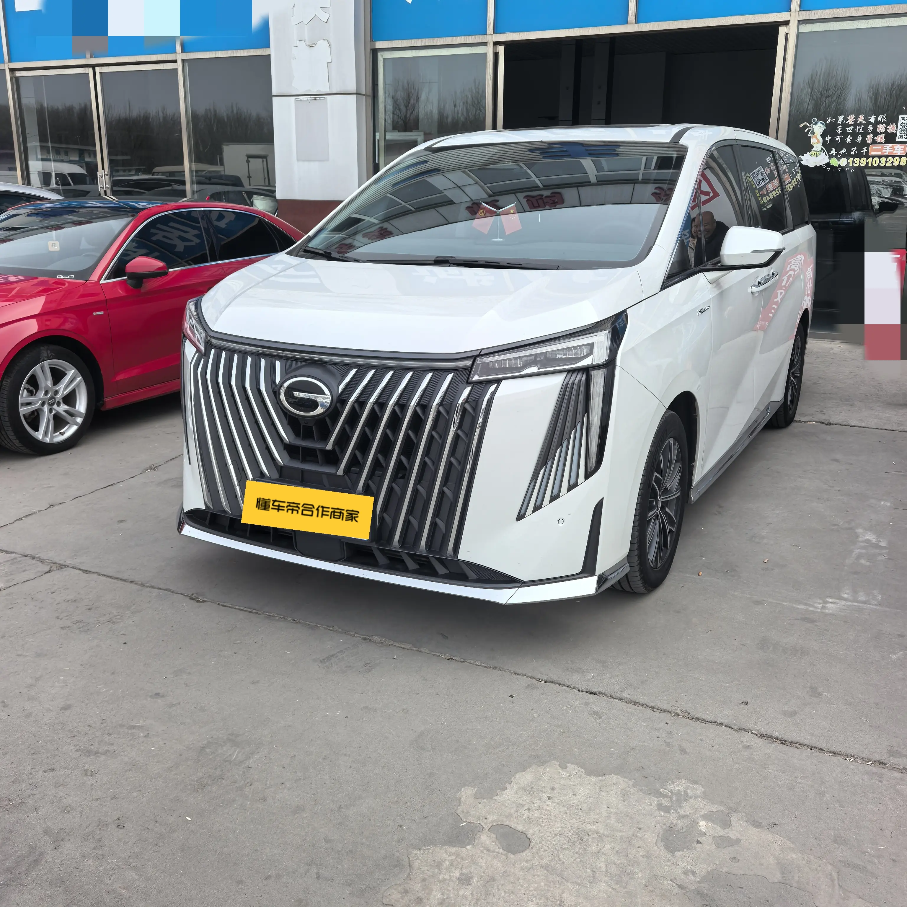 GAC Trumpchi M8  из Китая