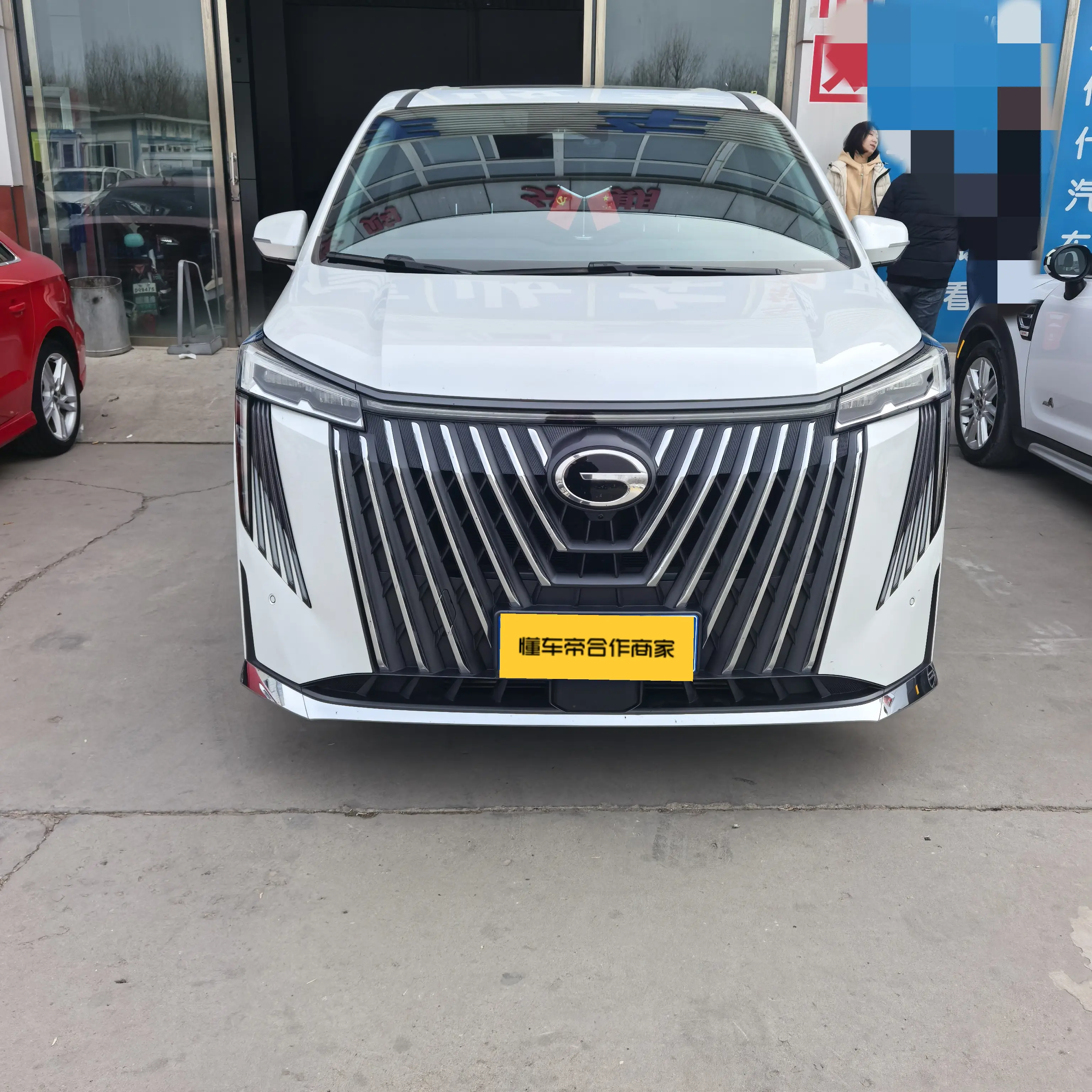 GAC Trumpchi M8  из Китая