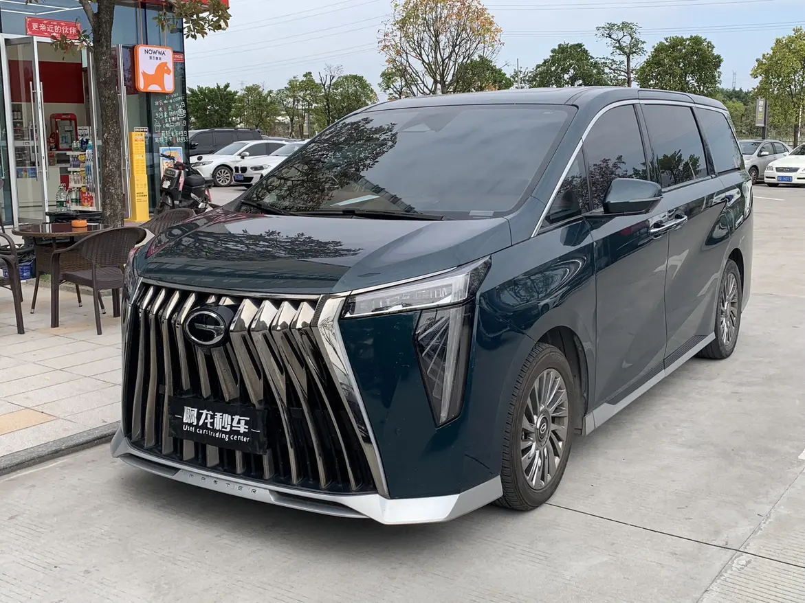 GAC Trumpchi M8  из Китая