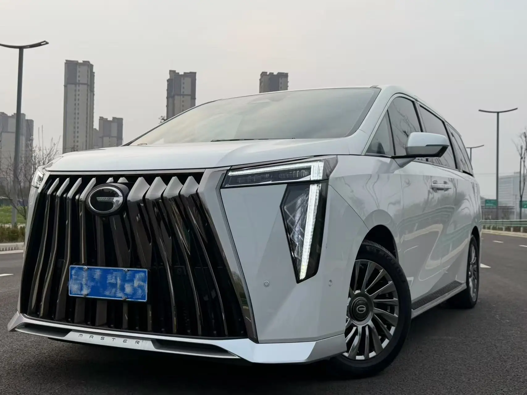 GAC Trumpchi M8  из Китая