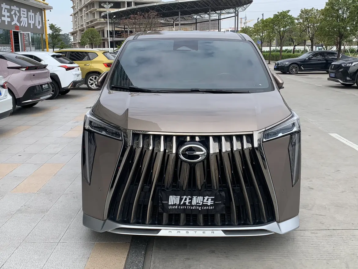 GAC Trumpchi M8  из Китая