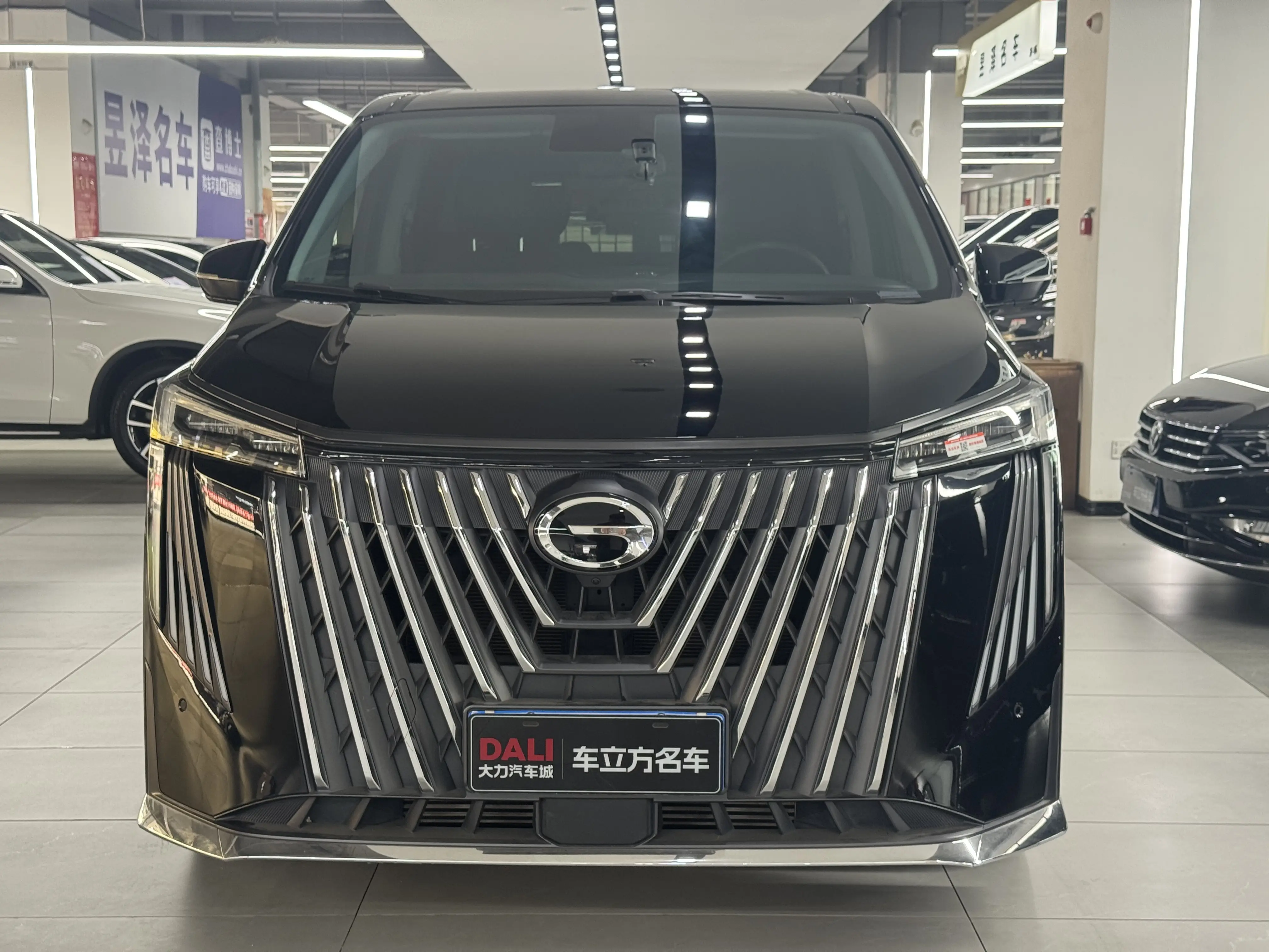 GAC Trumpchi M8  из Китая