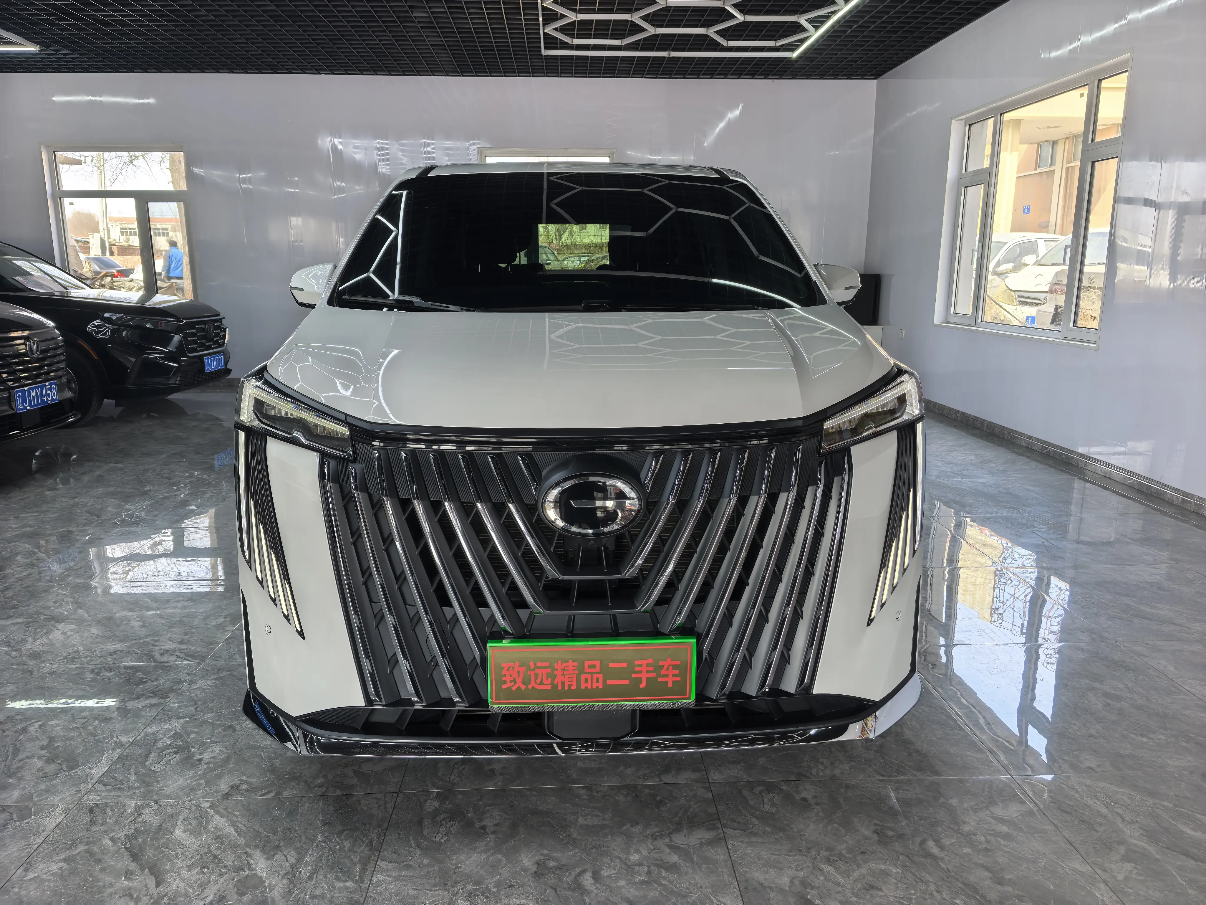 GAC Trumpchi M8  из Китая