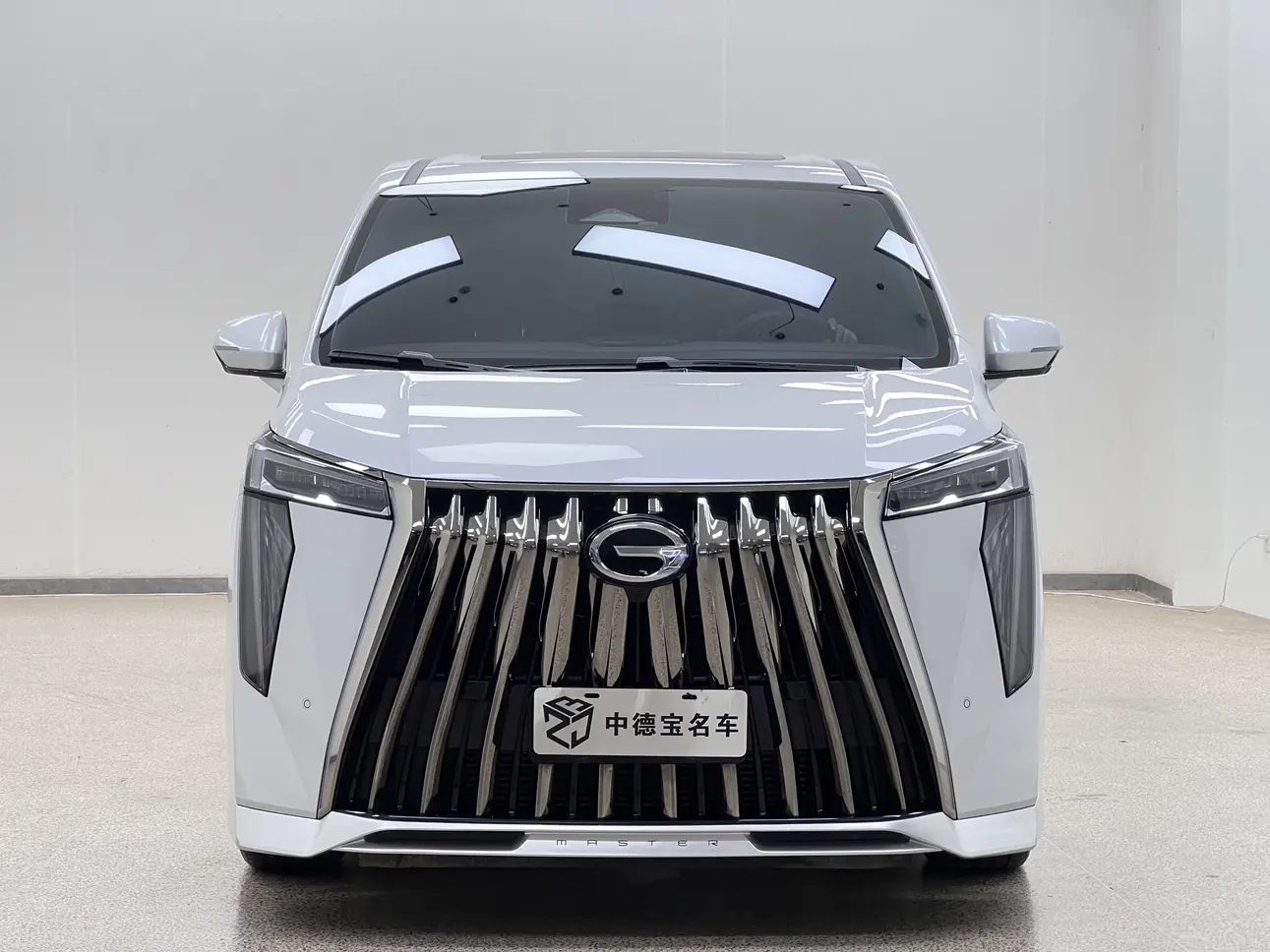 GAC Trumpchi M8  из Китая