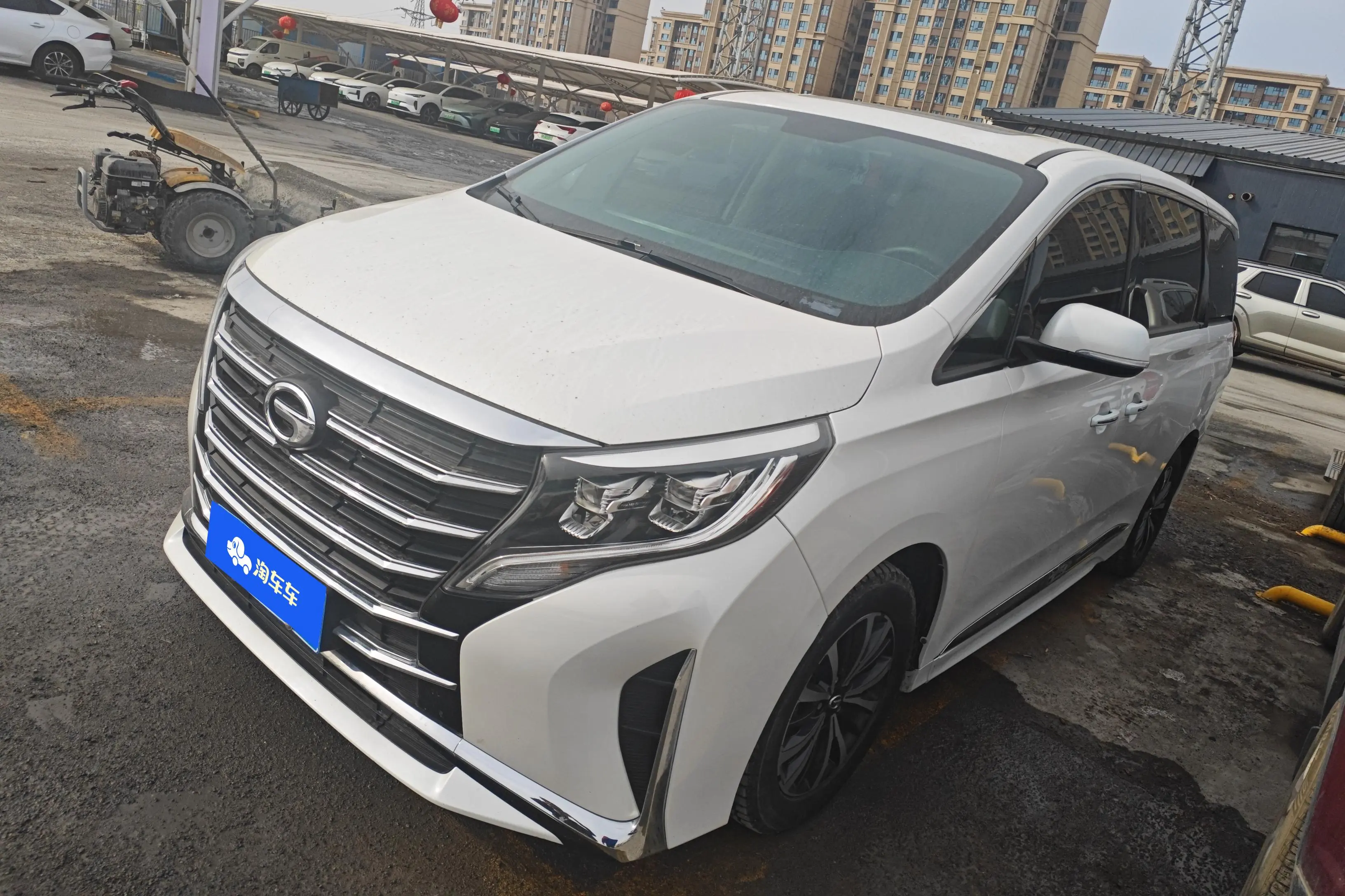 GAC Trumpchi M8  из Китая