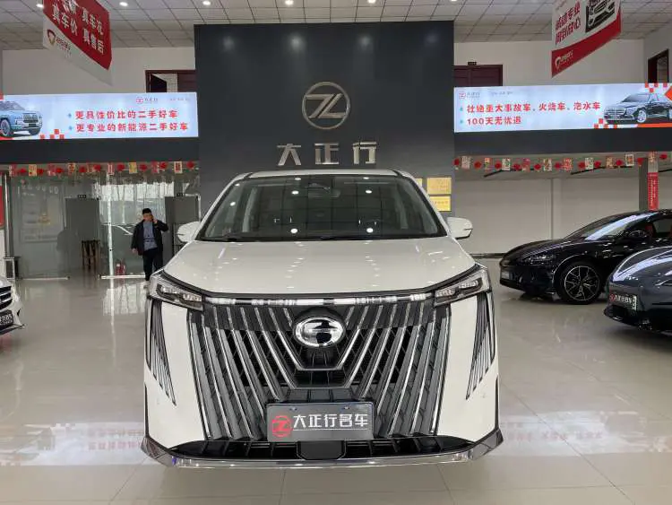 GAC Trumpchi M8  из Китая