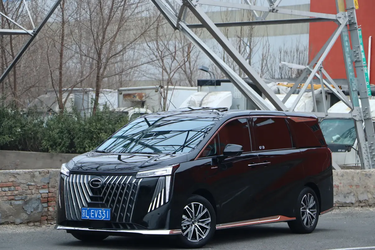 GAC Trumpchi M8  из Китая