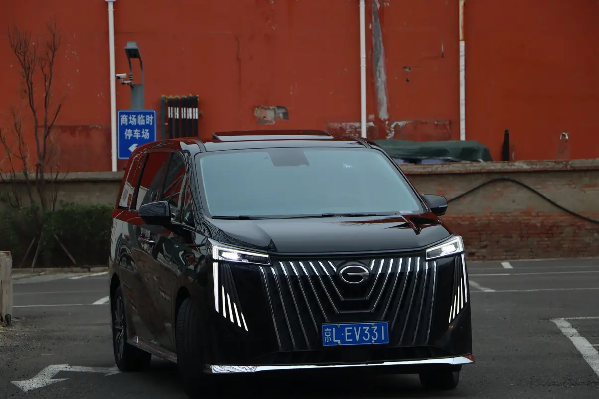 GAC Trumpchi M8  из Китая