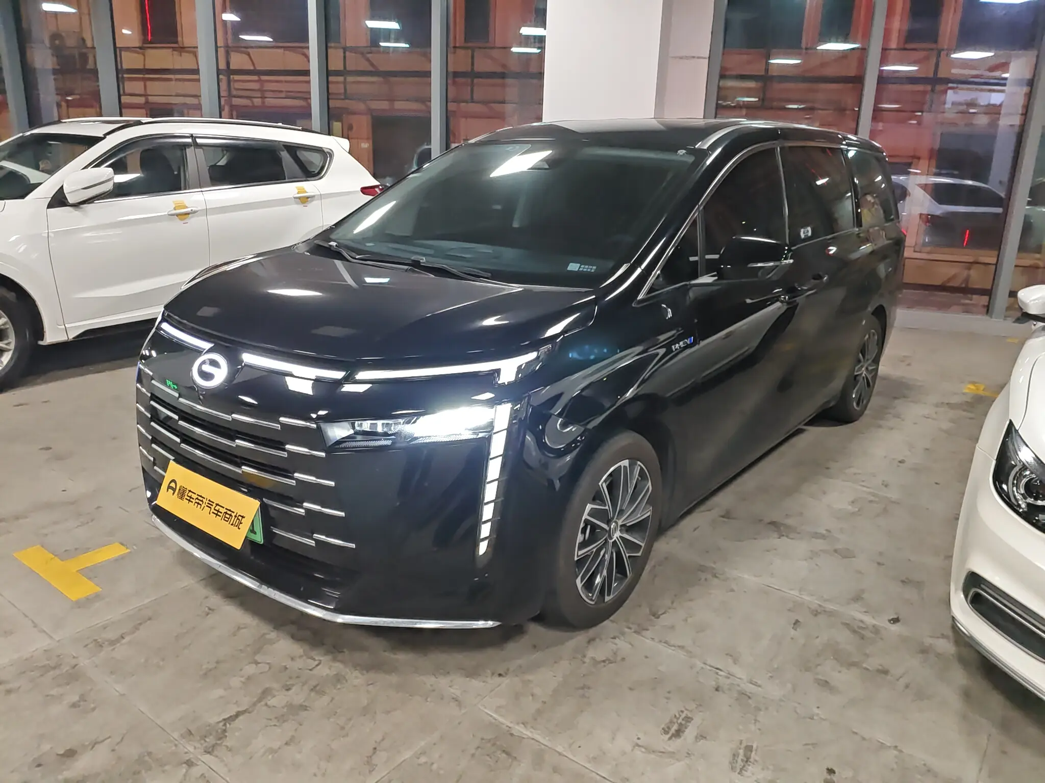 GAC Trumpchi E8 PHEV  из Китая