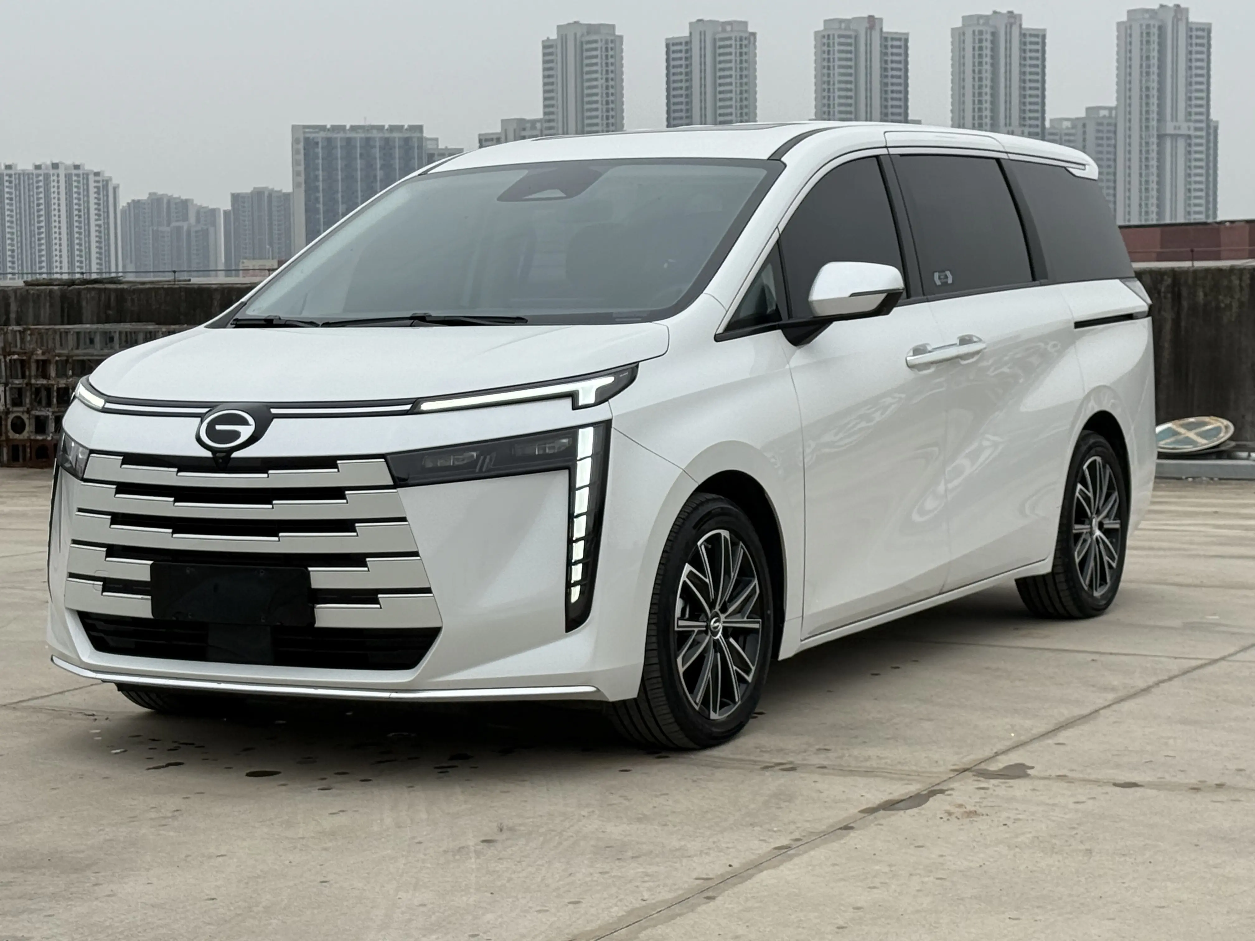 GAC Trumpchi E8  из Китая