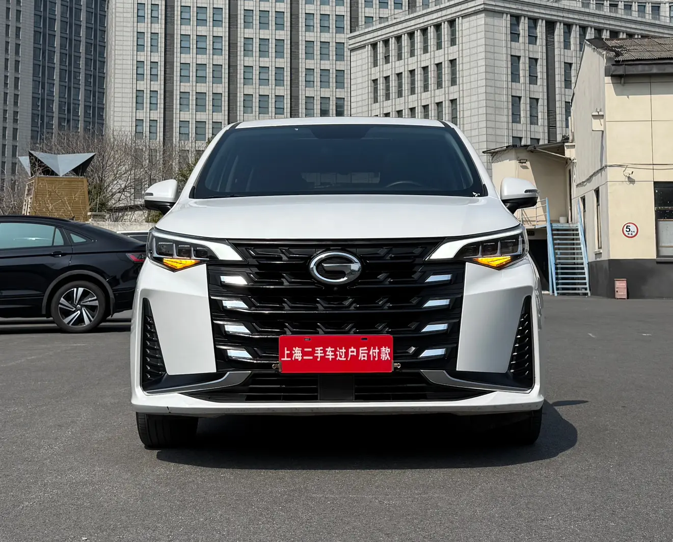 GAC Trumpchi M6  из Китая