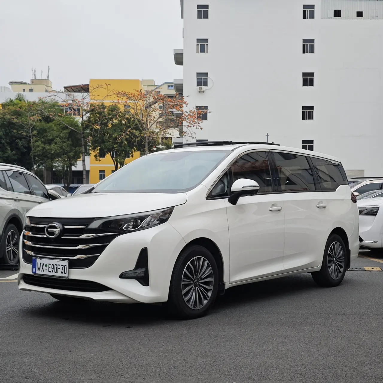 GAC Trumpchi M6  из Китая