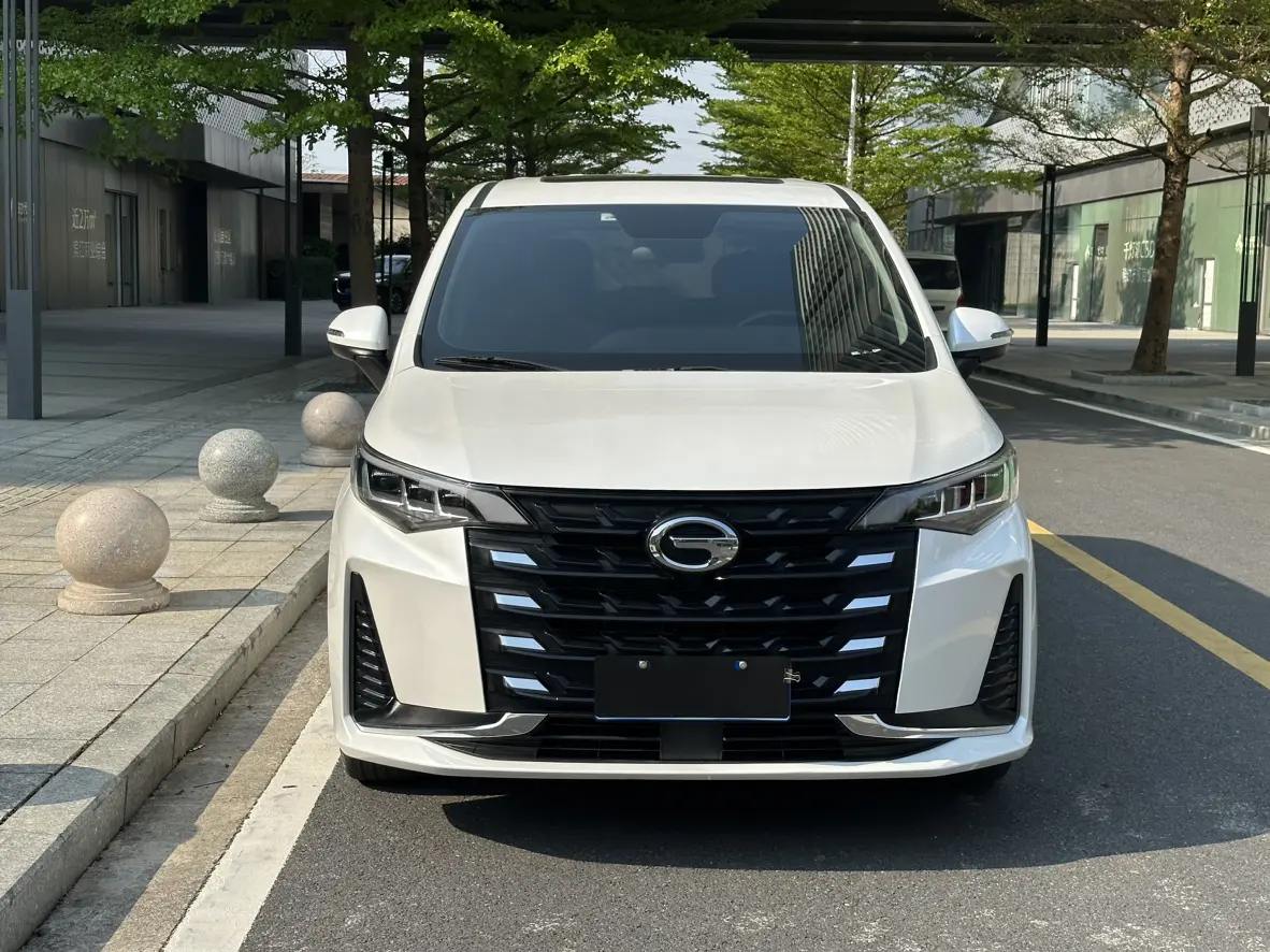 GAC Trumpchi M6  из Китая