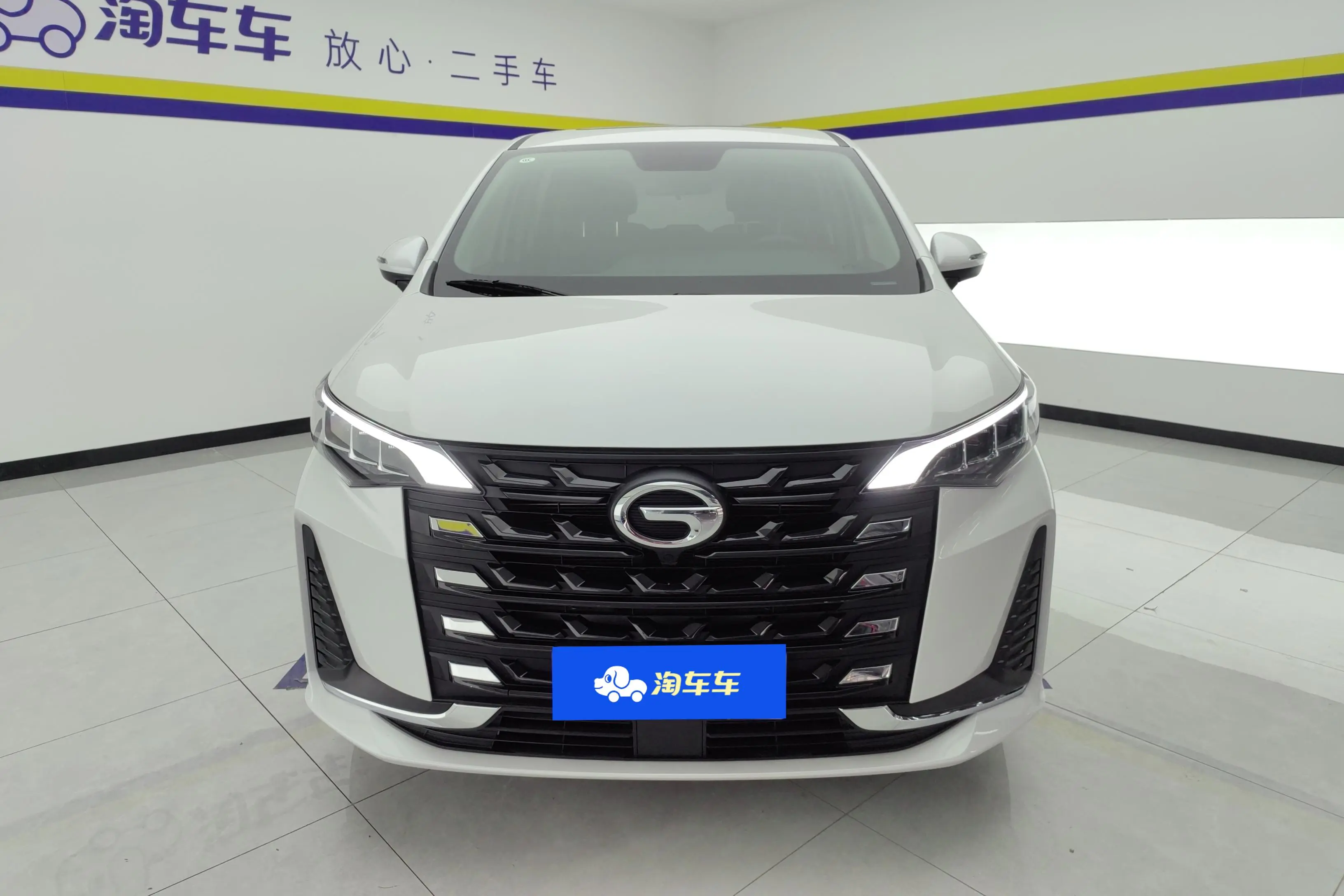 GAC Trumpchi M6  из Китая