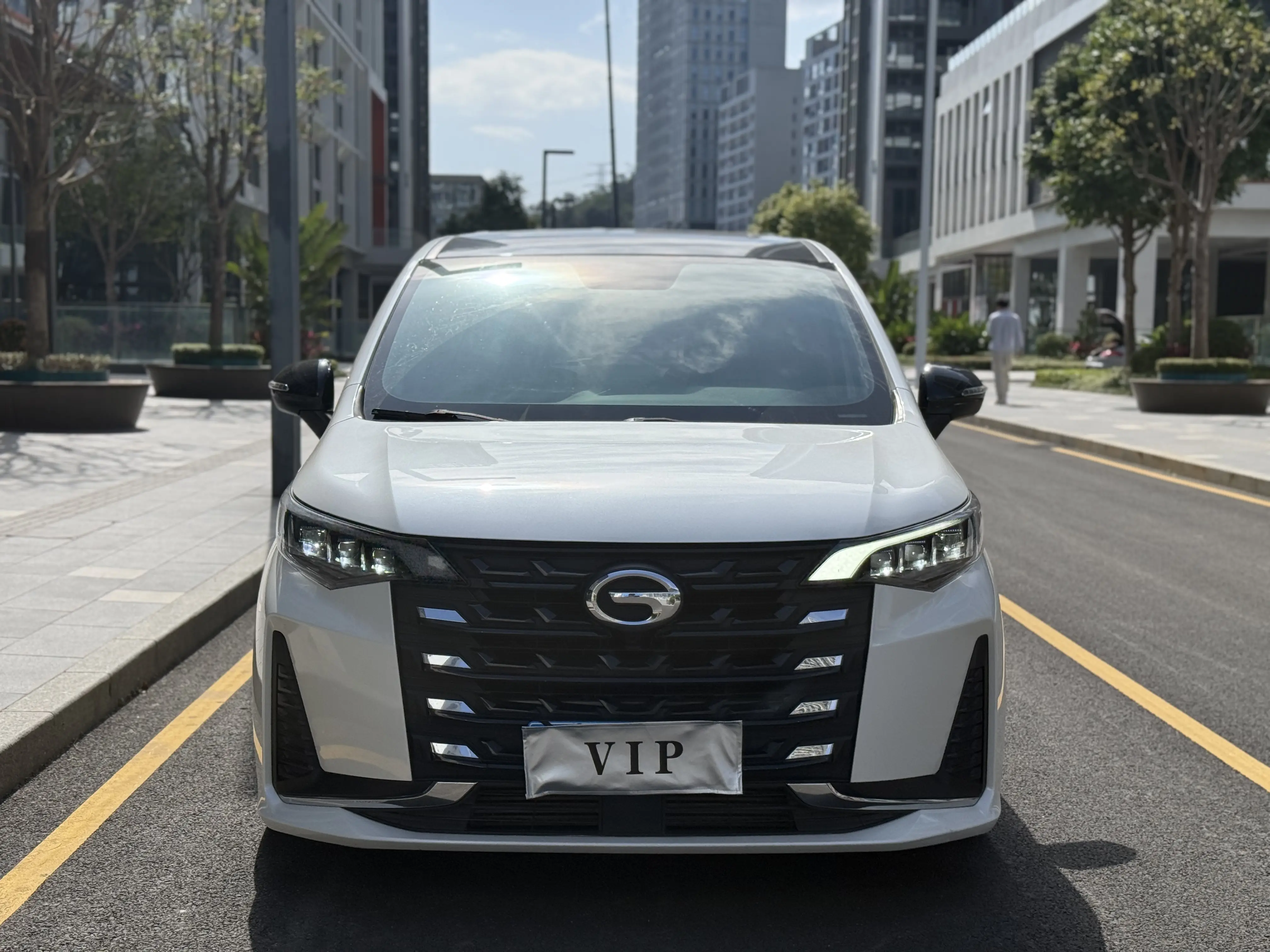 GAC Trumpchi M6  из Китая