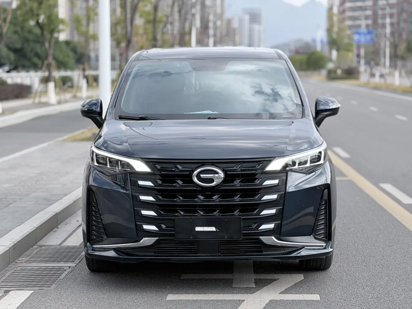 GAC Trumpchi M6  из Китая