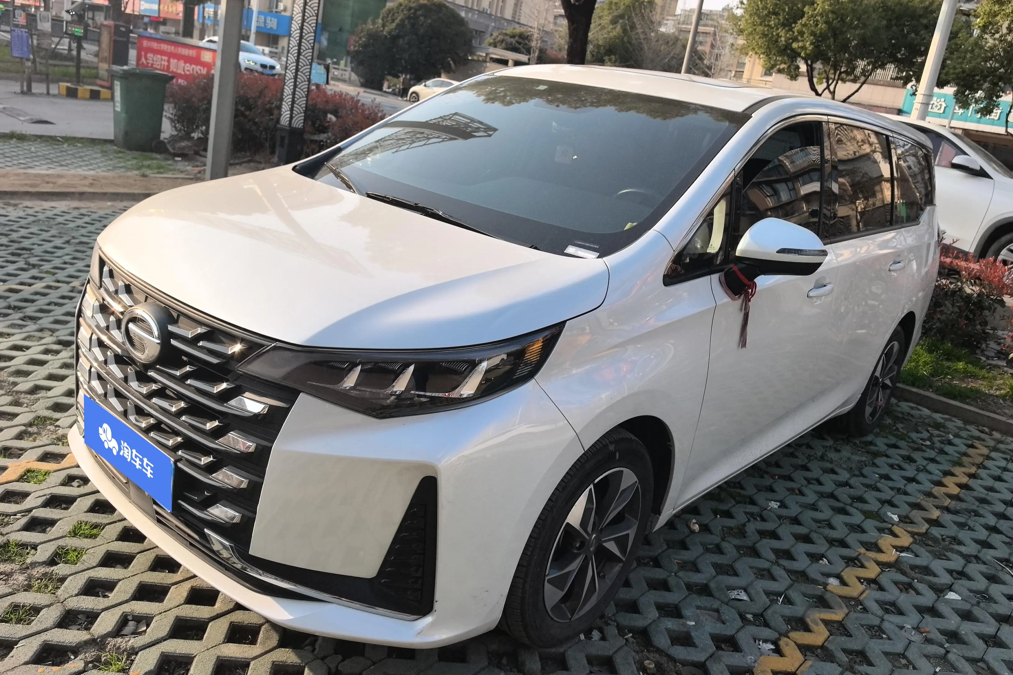 GAC Trumpchi M6  из Китая