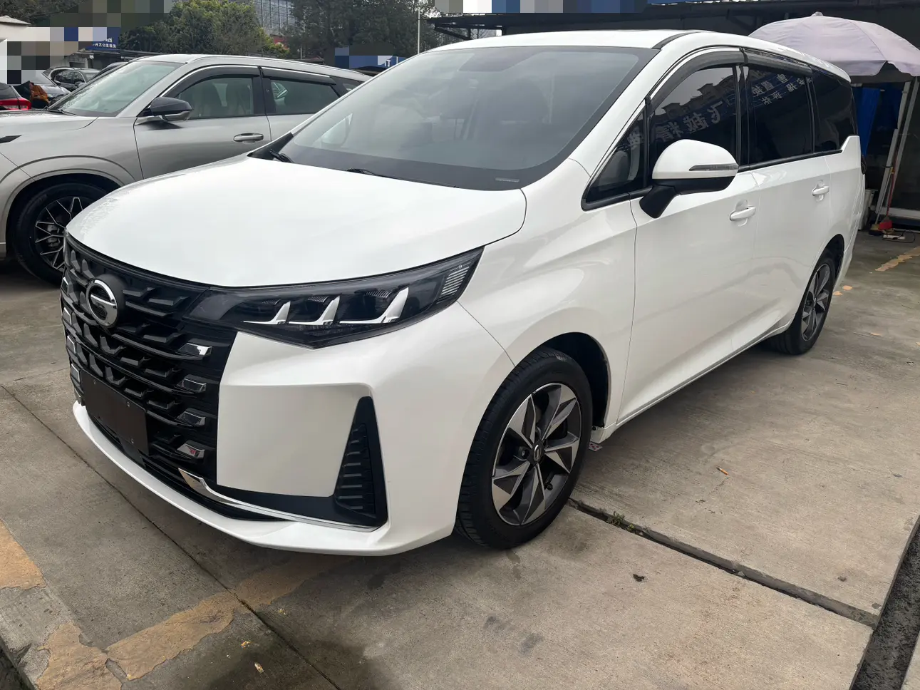 GAC Trumpchi M6  из Китая