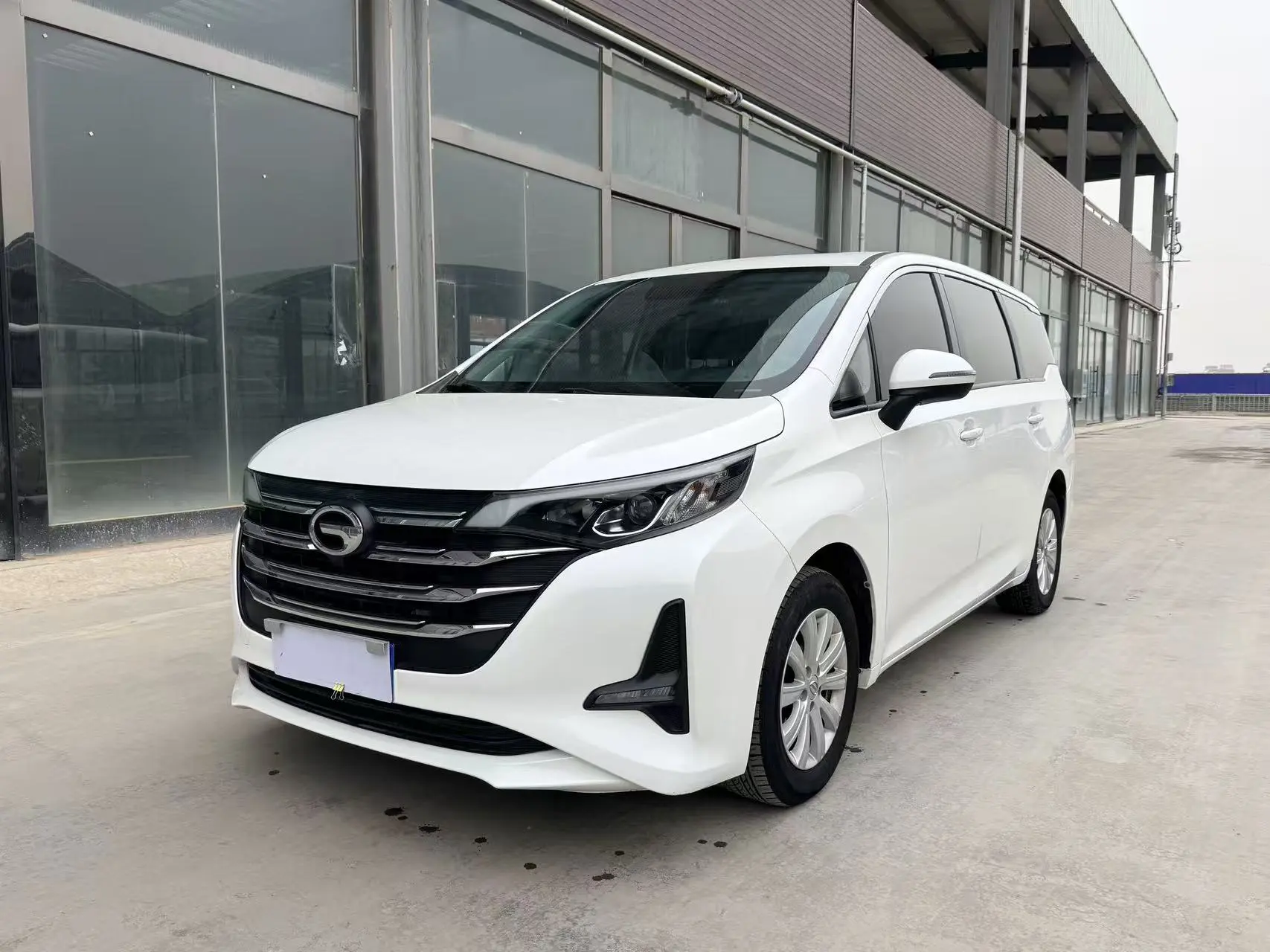 GAC Trumpchi M6  из Китая