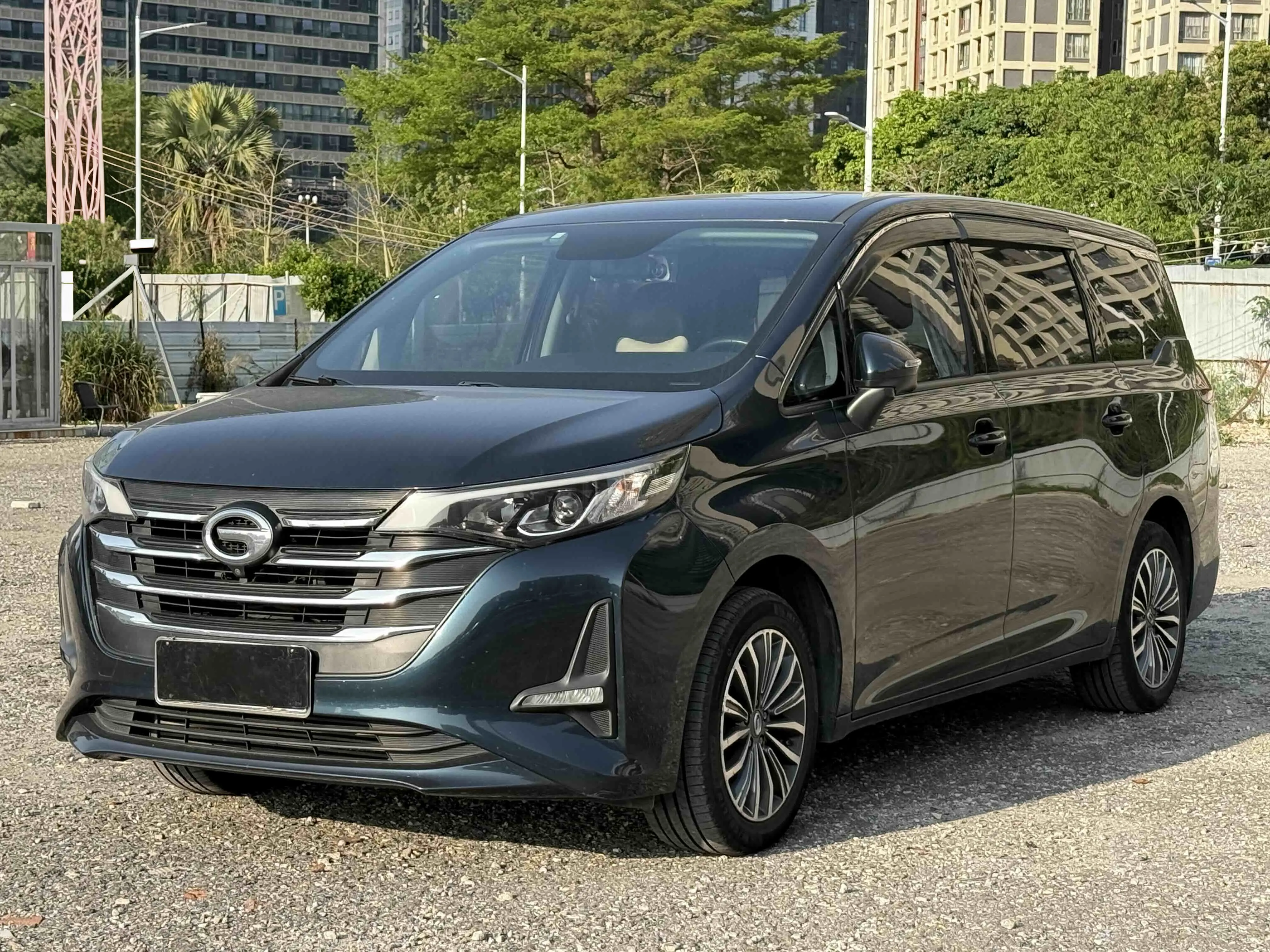 GAC Trumpchi M6  из Китая