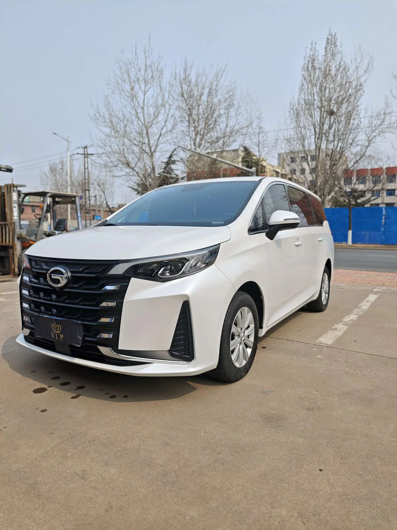 GAC Trumpchi M6  из Китая