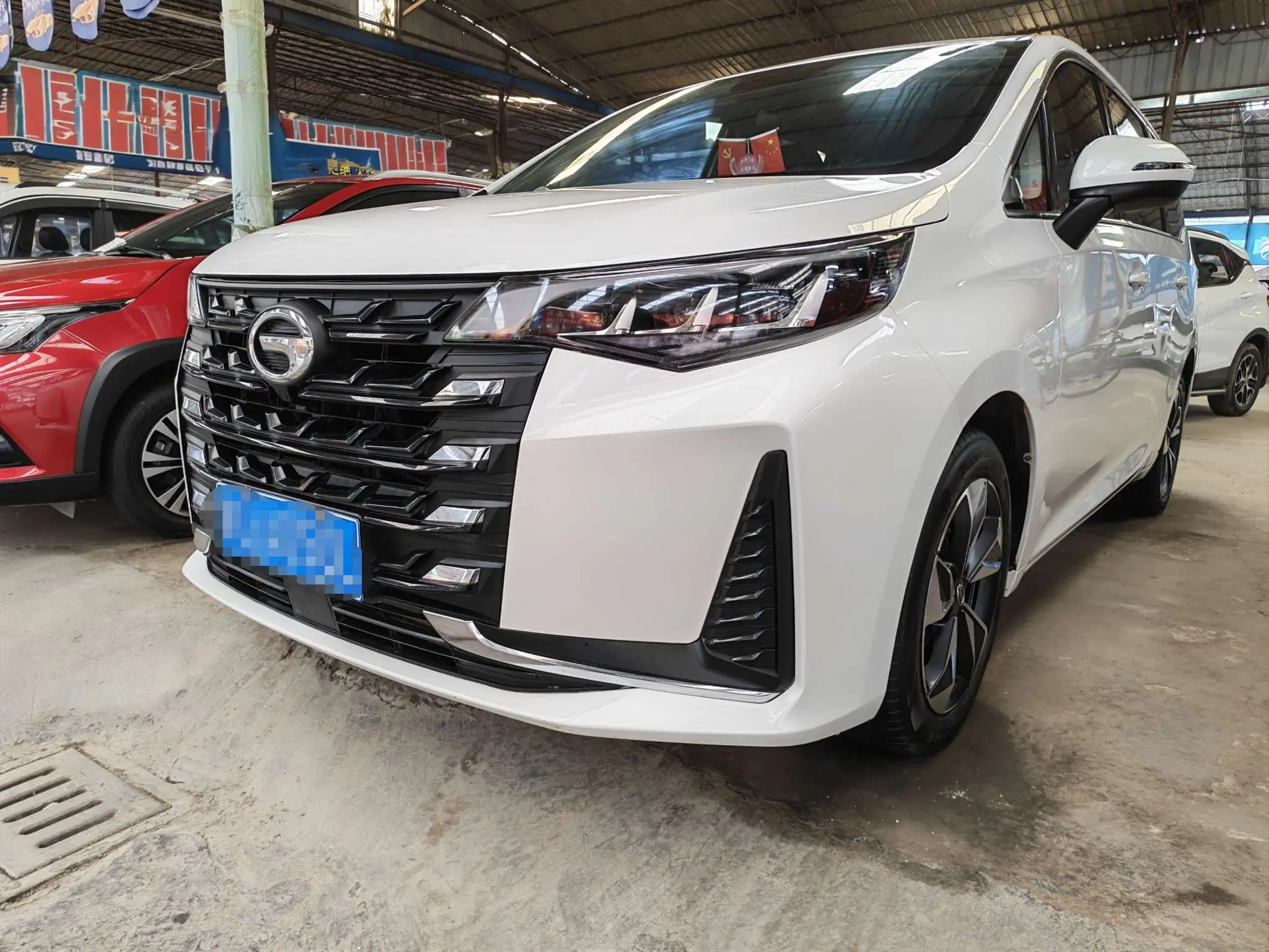 GAC Trumpchi M6  из Китая