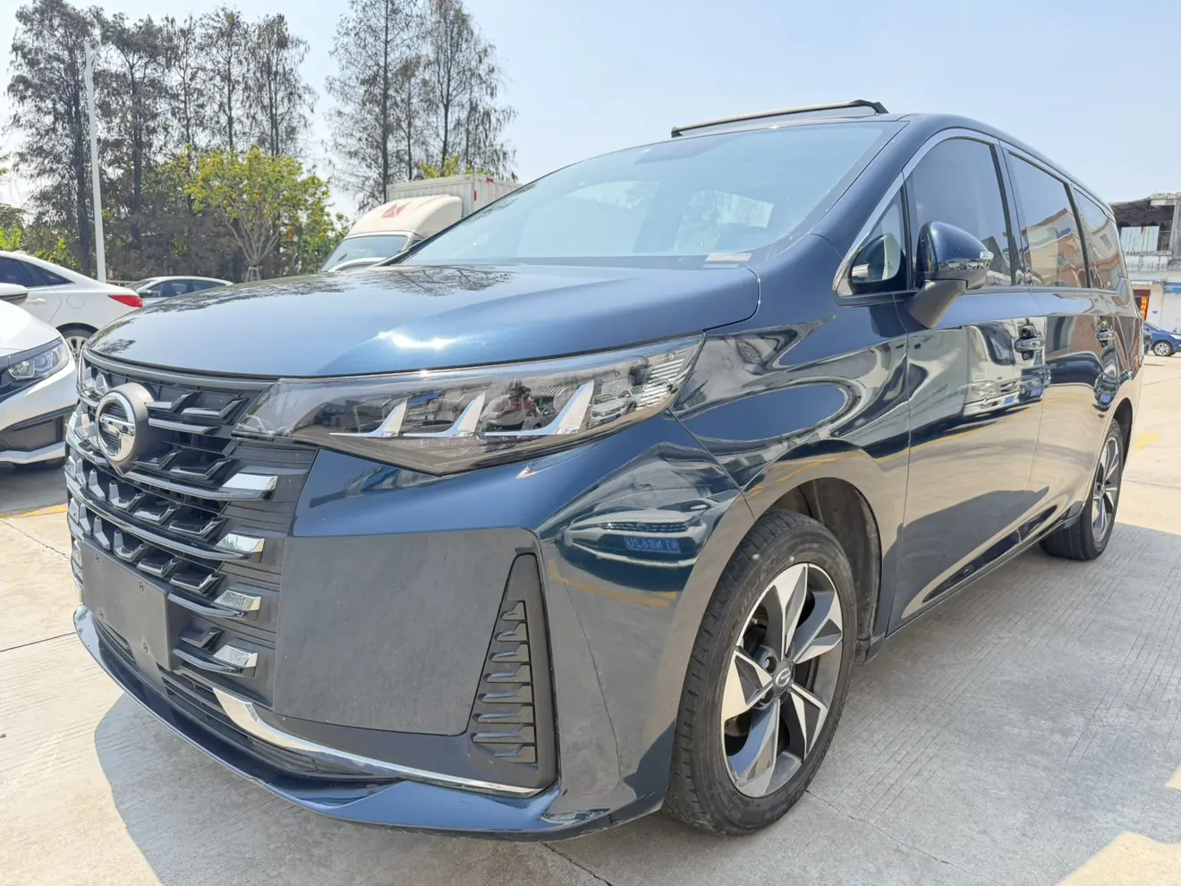 GAC Trumpchi M6  из Китая