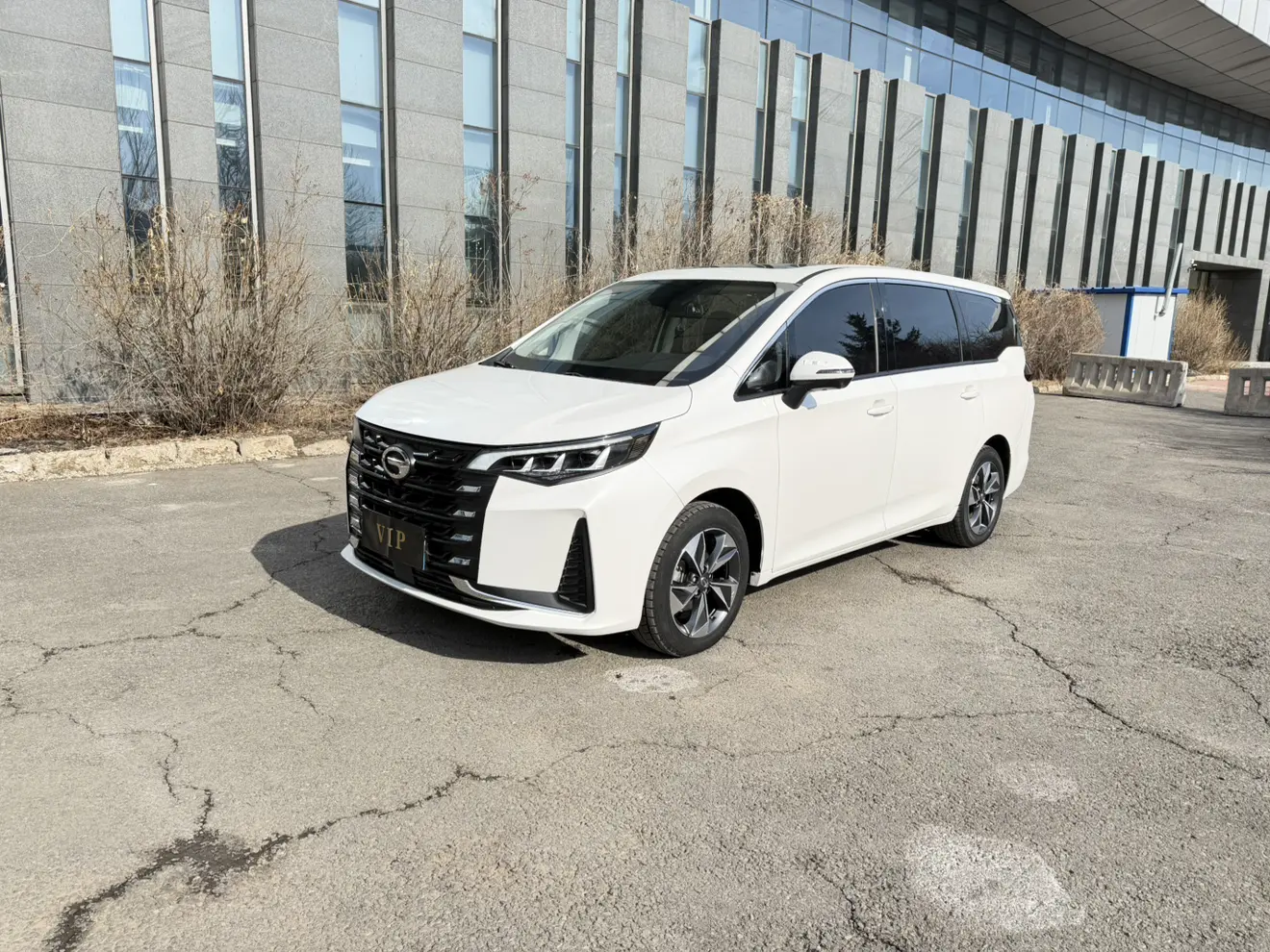 GAC Trumpchi M6  из Китая