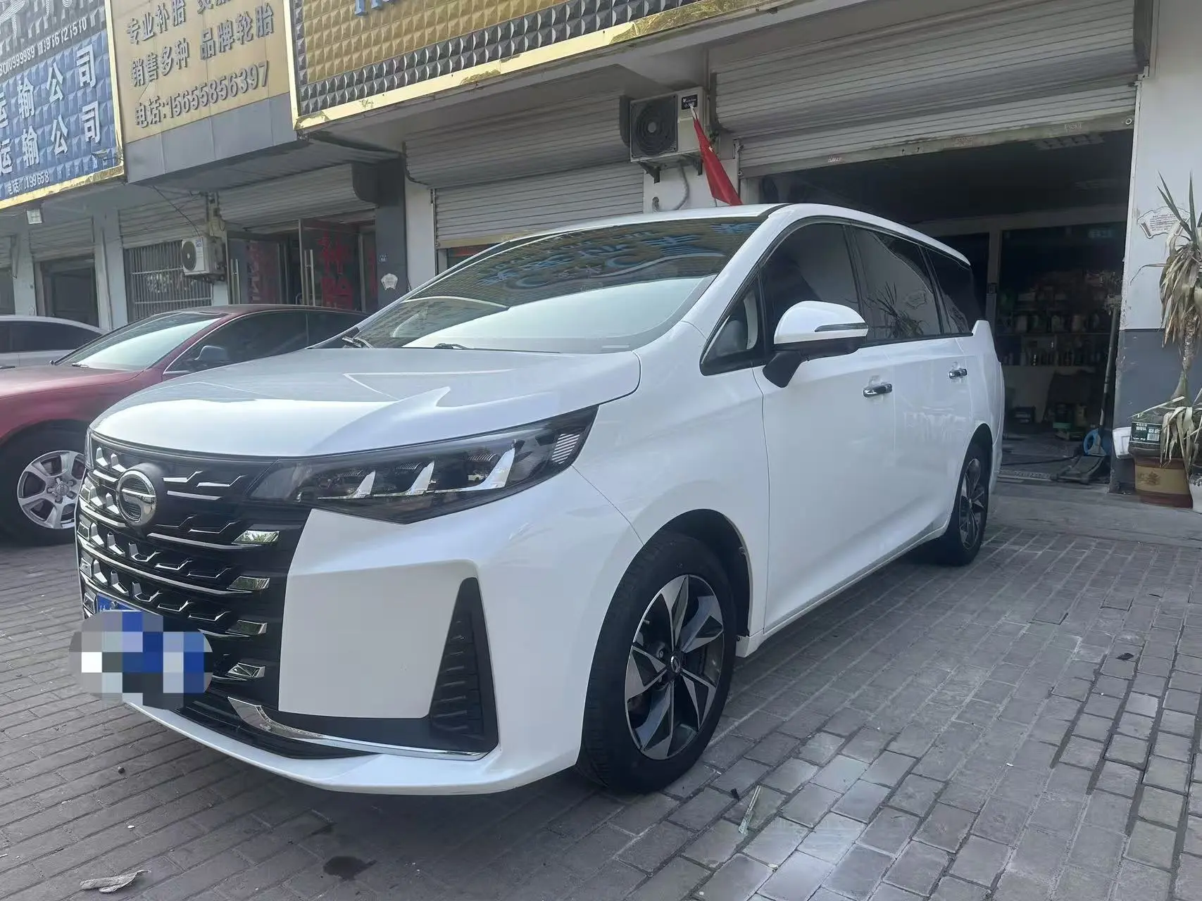 GAC Trumpchi M6  из Китая