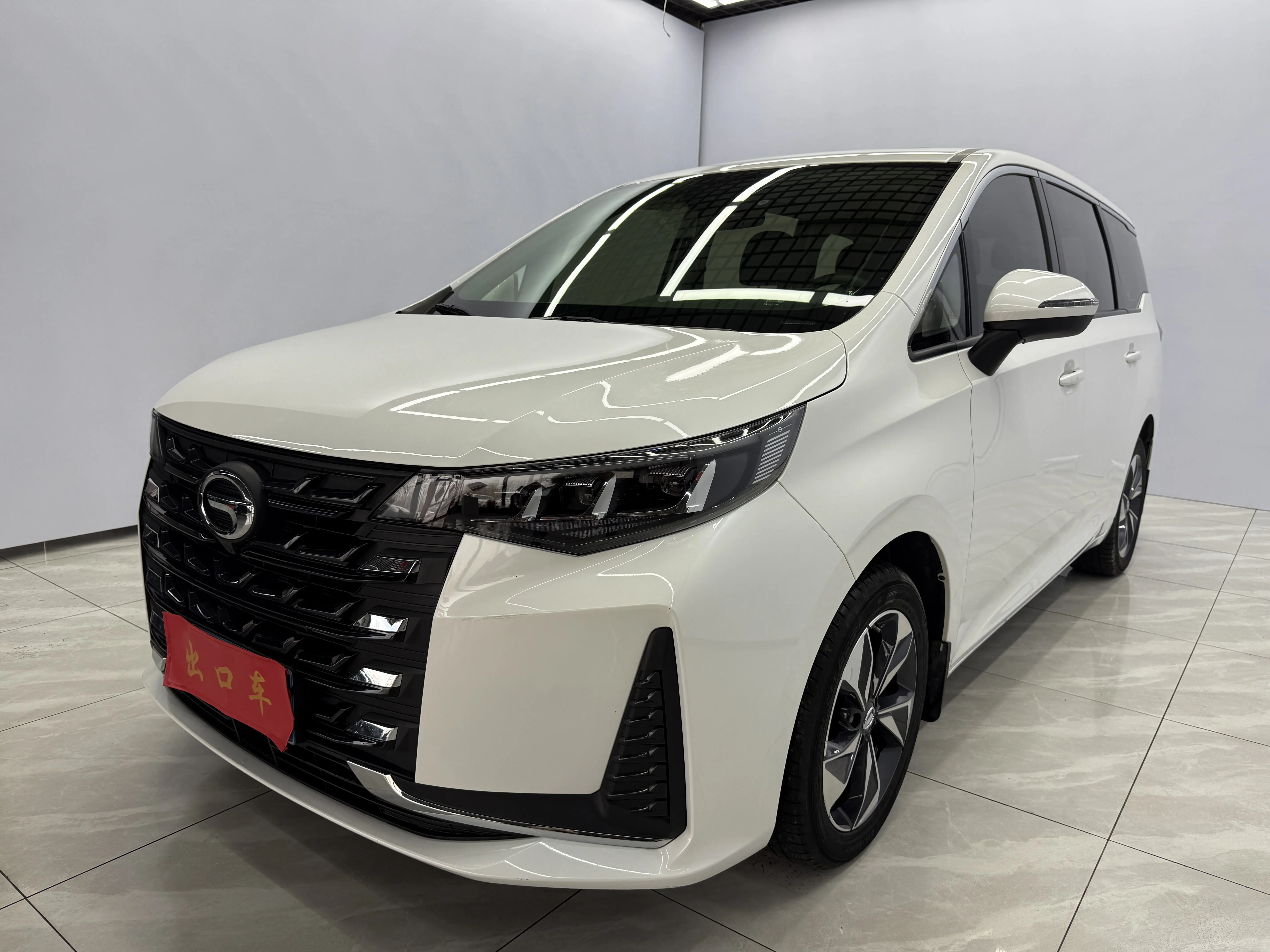 GAC Trumpchi M6  из Китая