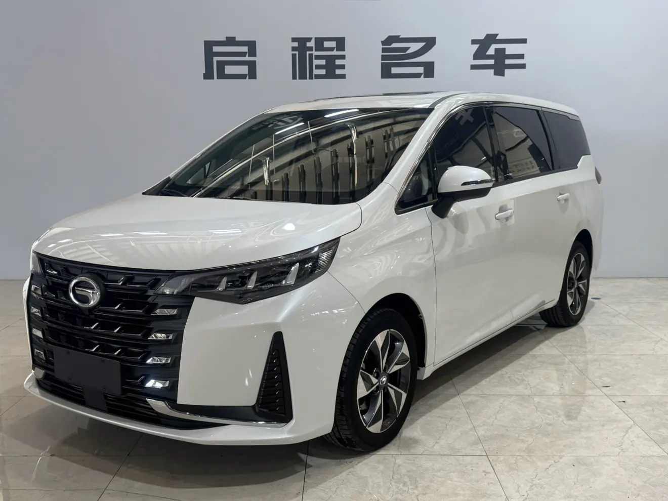 GAC Trumpchi M6  из Китая