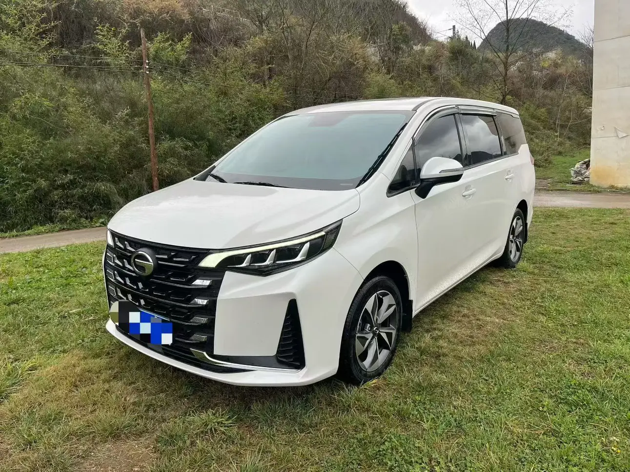 GAC Trumpchi M6  из Китая