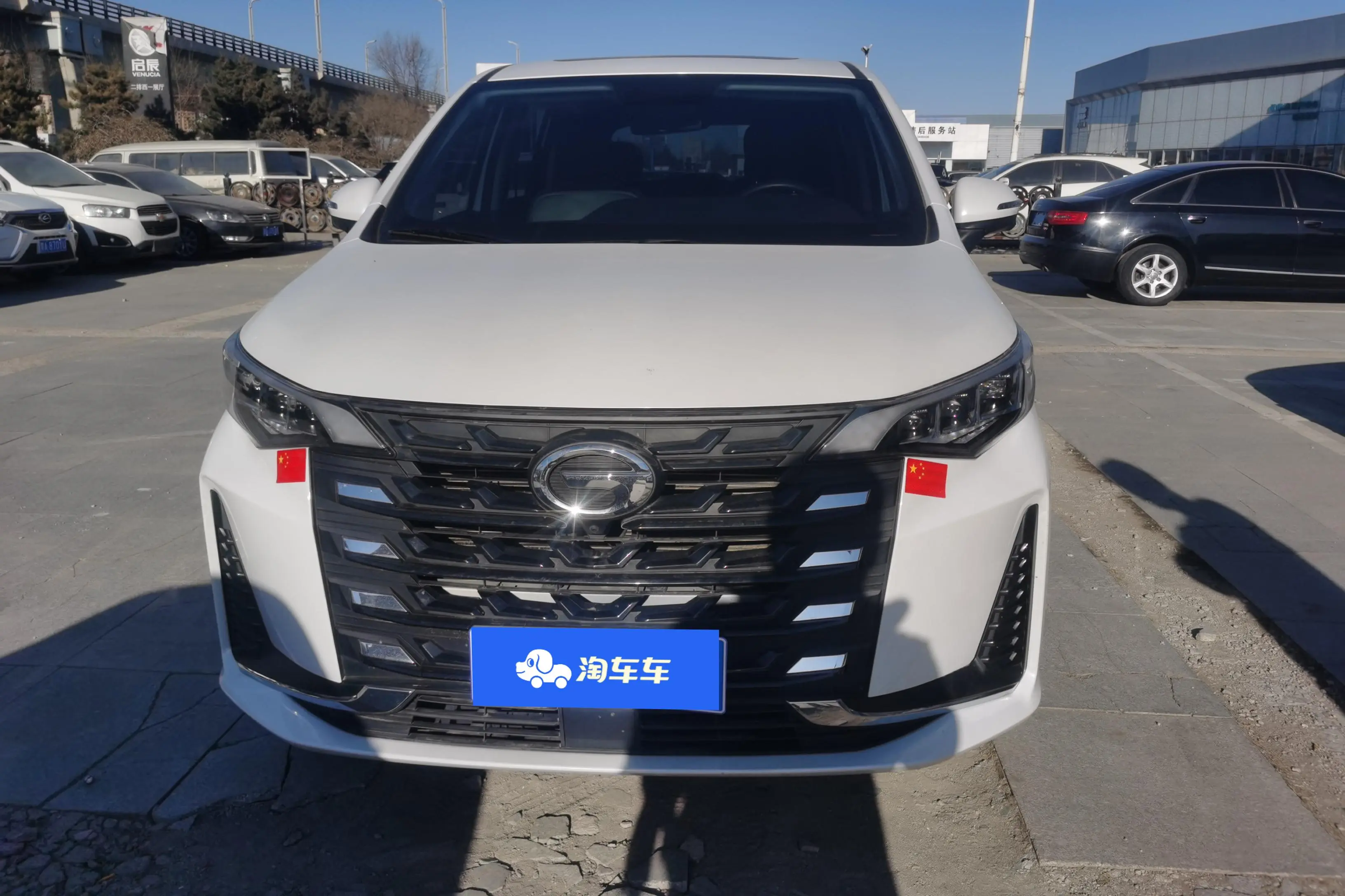 GAC Trumpchi M6  из Китая