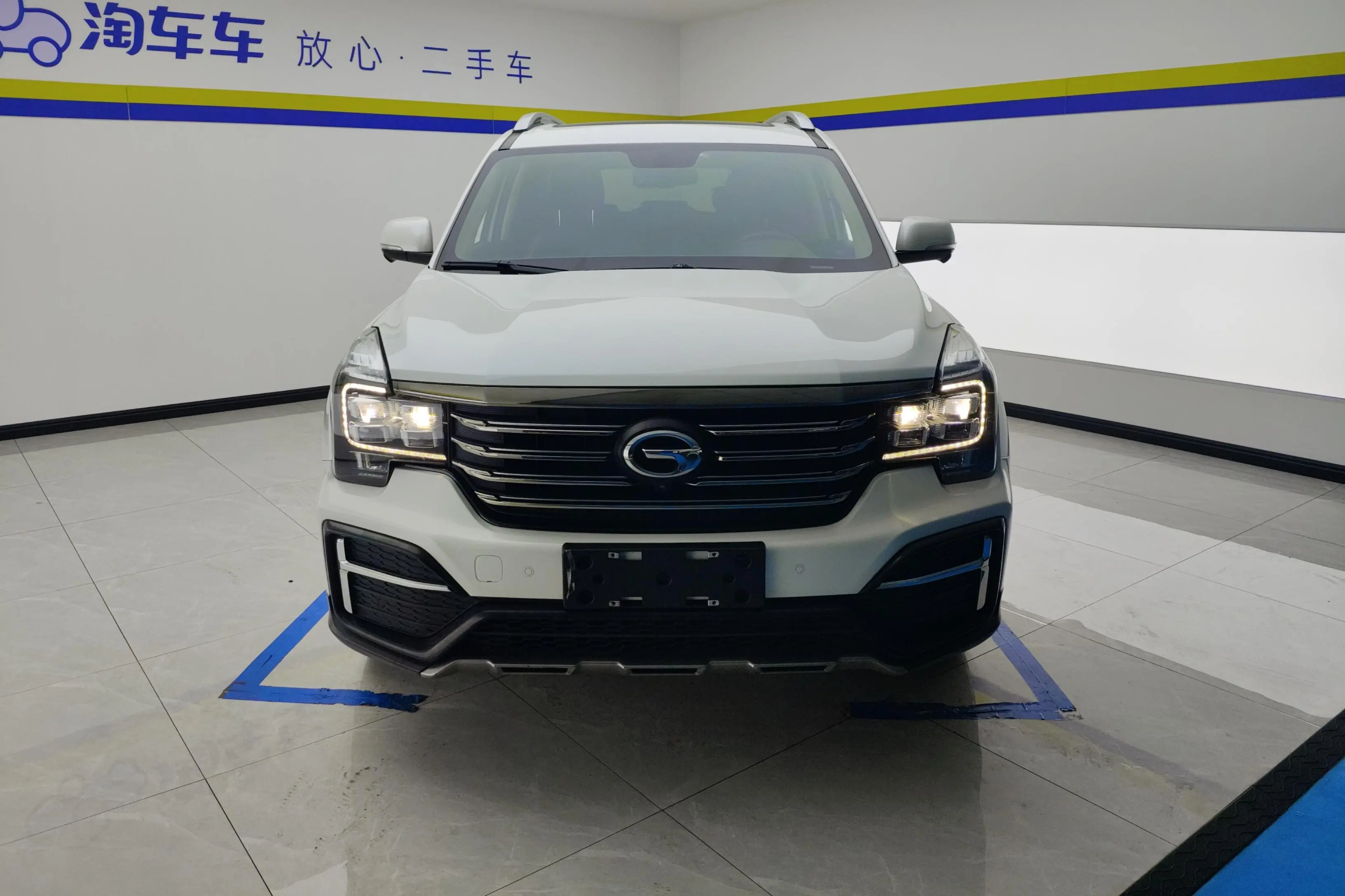 GAC Trumpchi GS8  из Китая