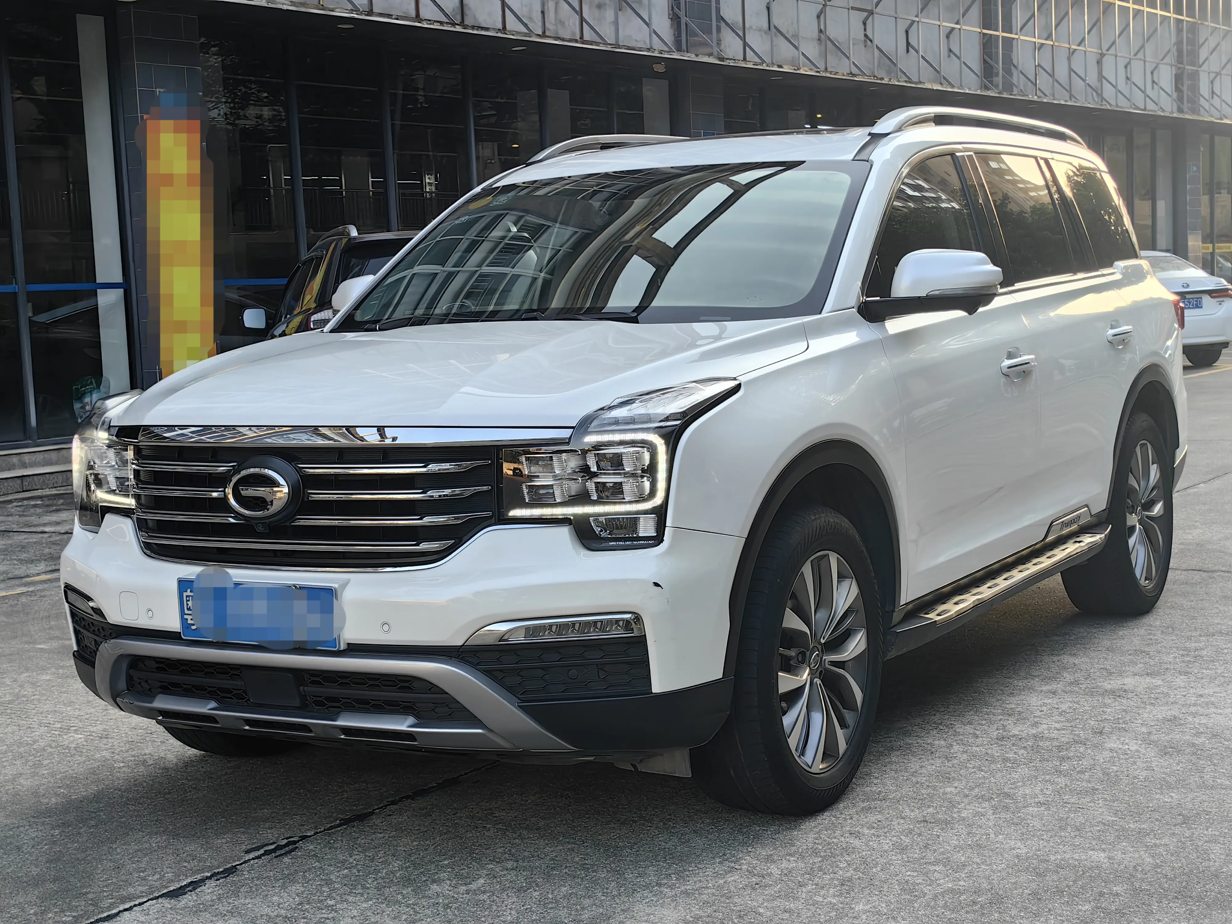 GAC Trumpchi GS8  из Китая