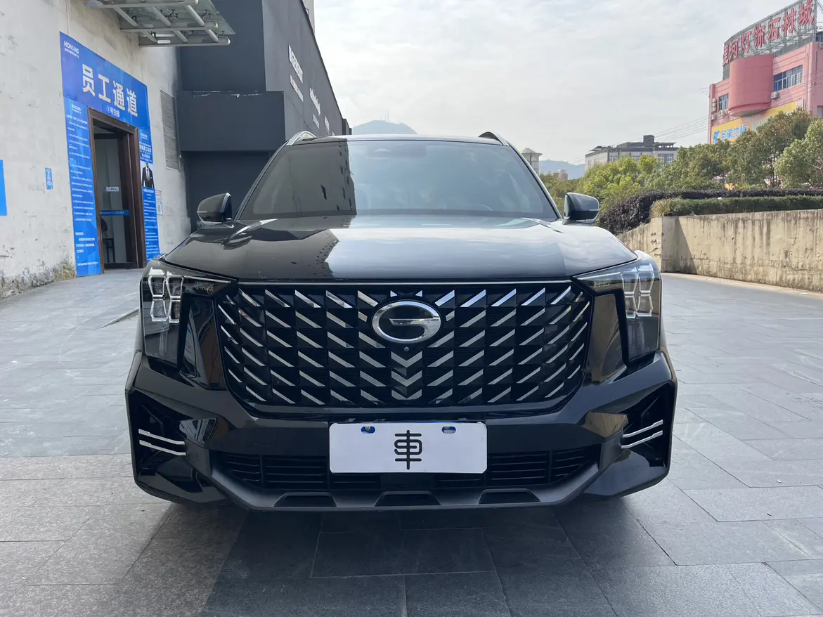 GAC Trumpchi GS8  из Китая