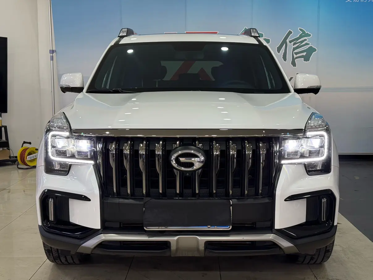 GAC Trumpchi GS8  из Китая