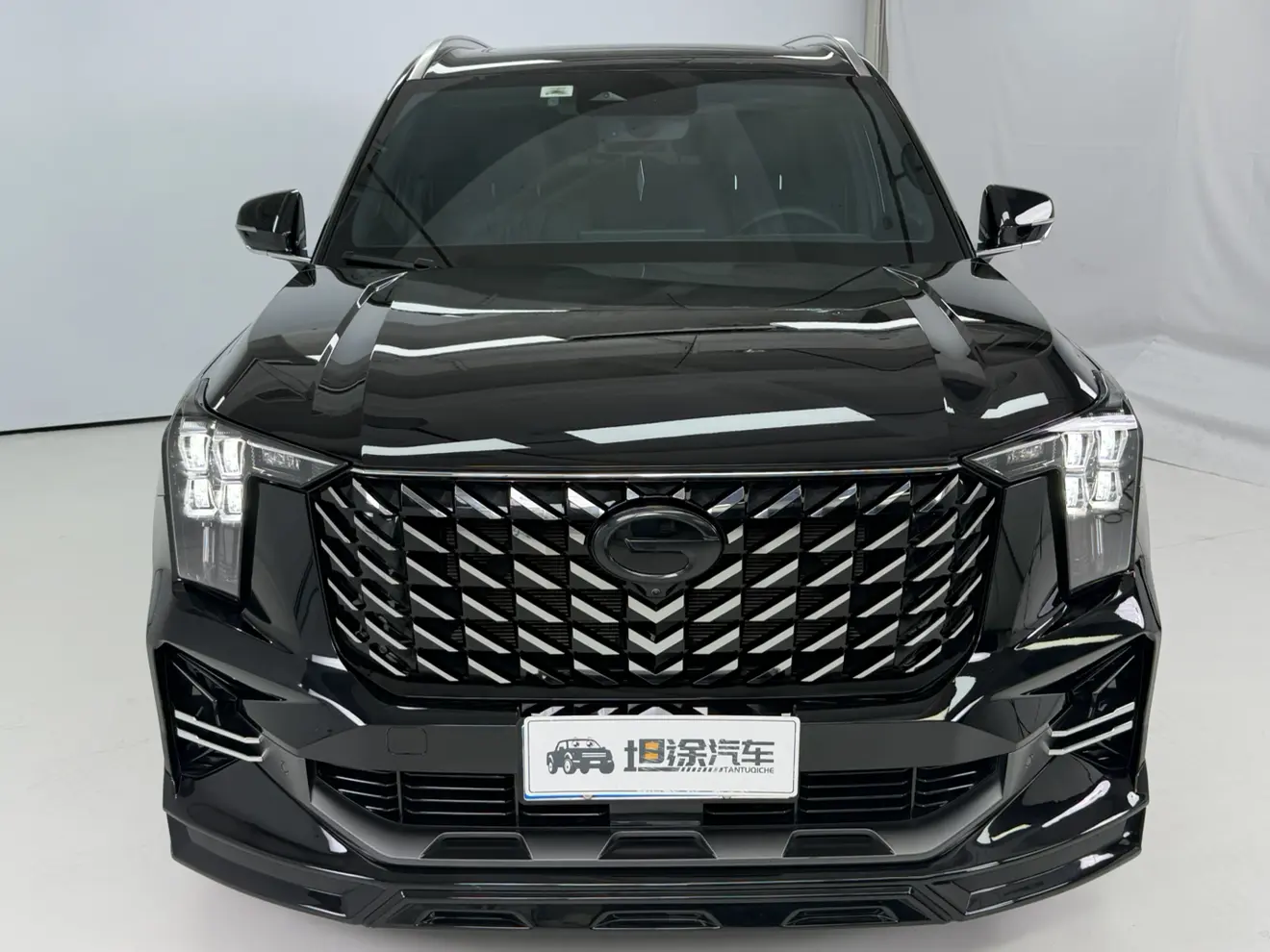 GAC Trumpchi GS8  из Китая