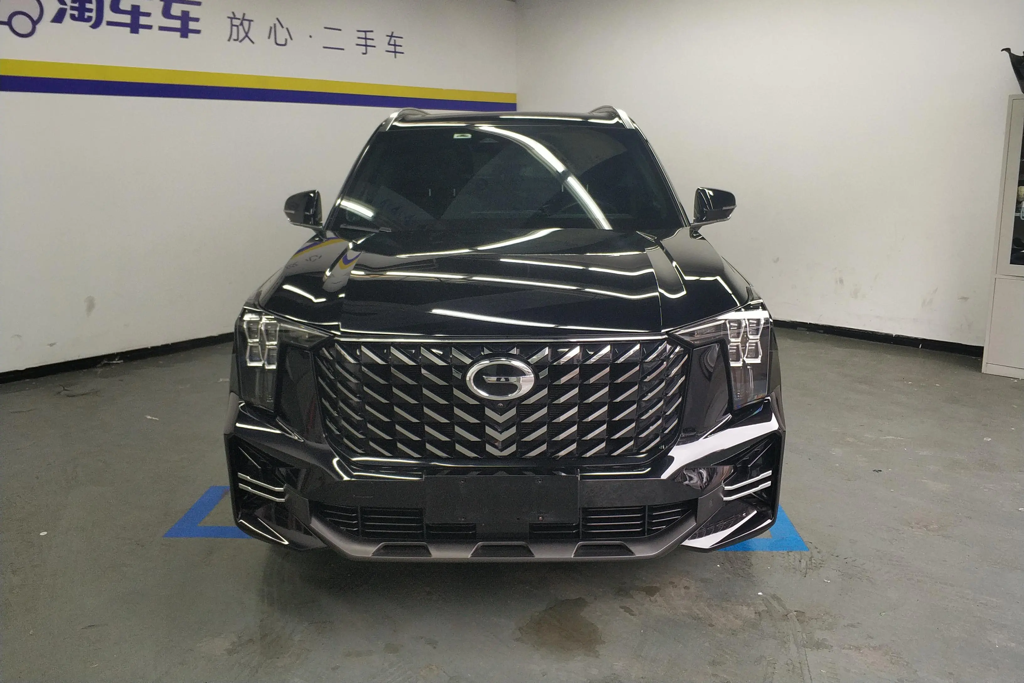 GAC Trumpchi GS8  из Китая