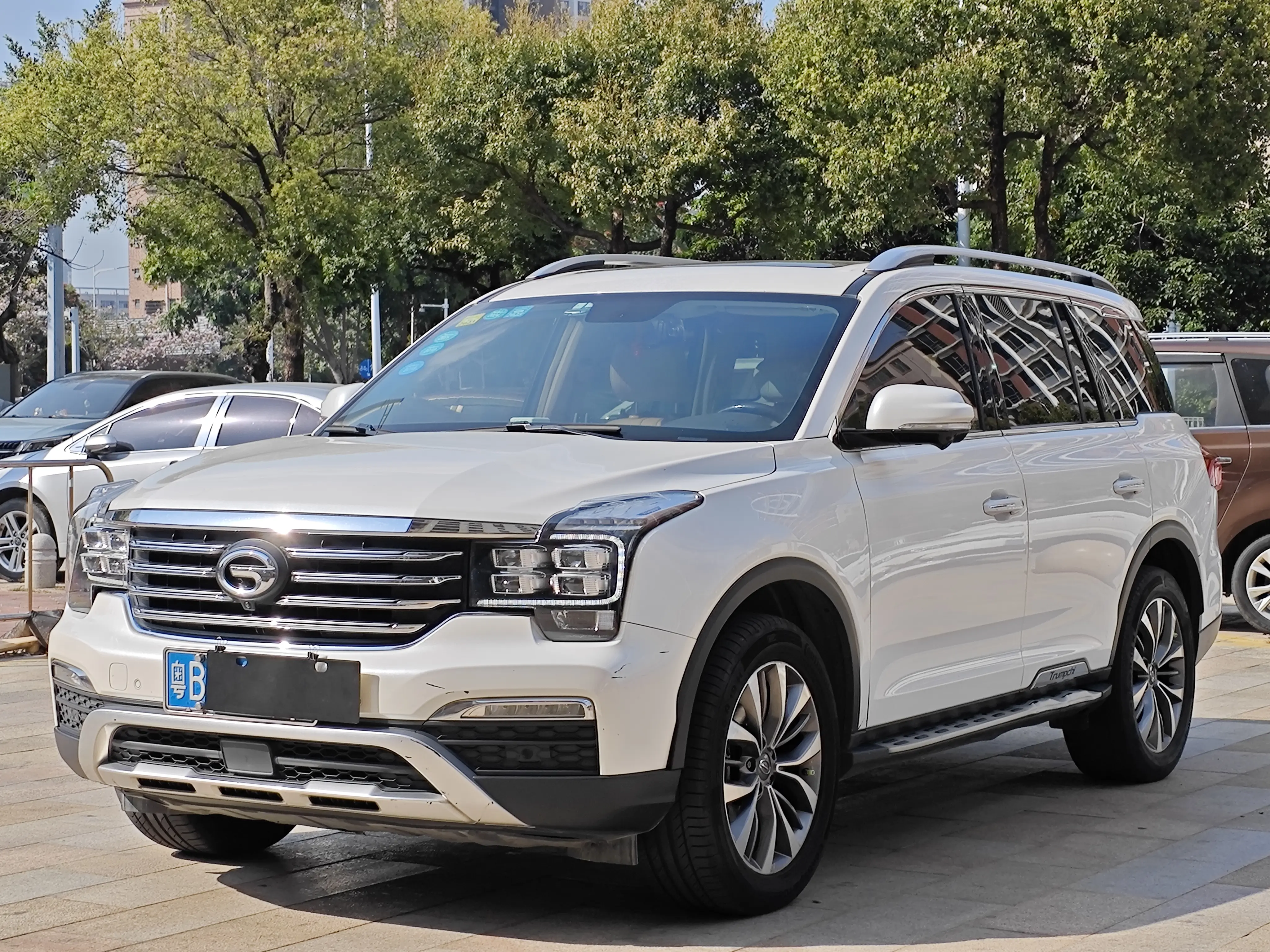 GAC Trumpchi GS8  из Китая