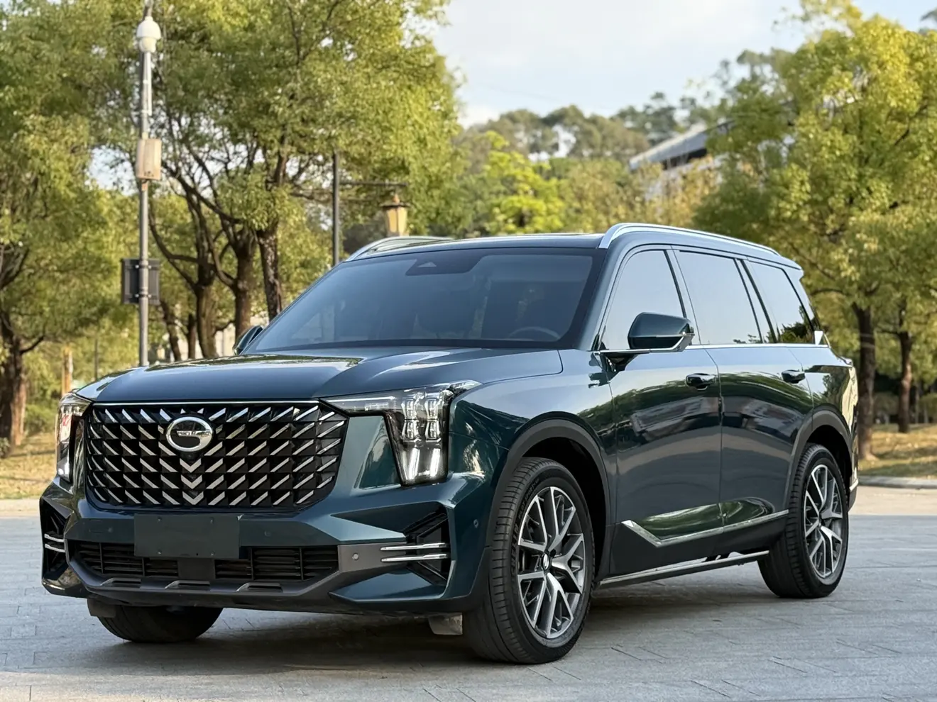 GAC Trumpchi GS8  из Китая